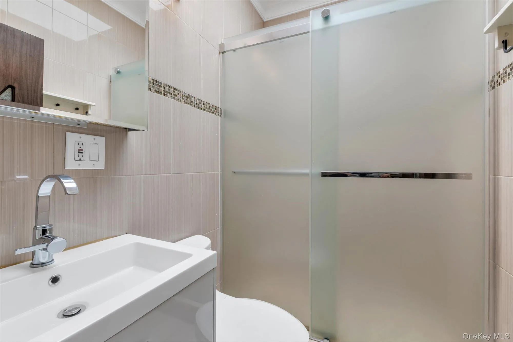 105-06 62nd Drive, New York, NY, 3 Bedrooms Bedrooms, 8 Rooms Rooms,3 BathroomsBathrooms,Residential,For Rent,62nd,0,1018476 105-06 62nd Drive, New York, NY, 3 Bedrooms Bedrooms, 8 Rooms Rooms,3 BathroomsBathrooms,Residential,For Rent,62nd,0,1018476