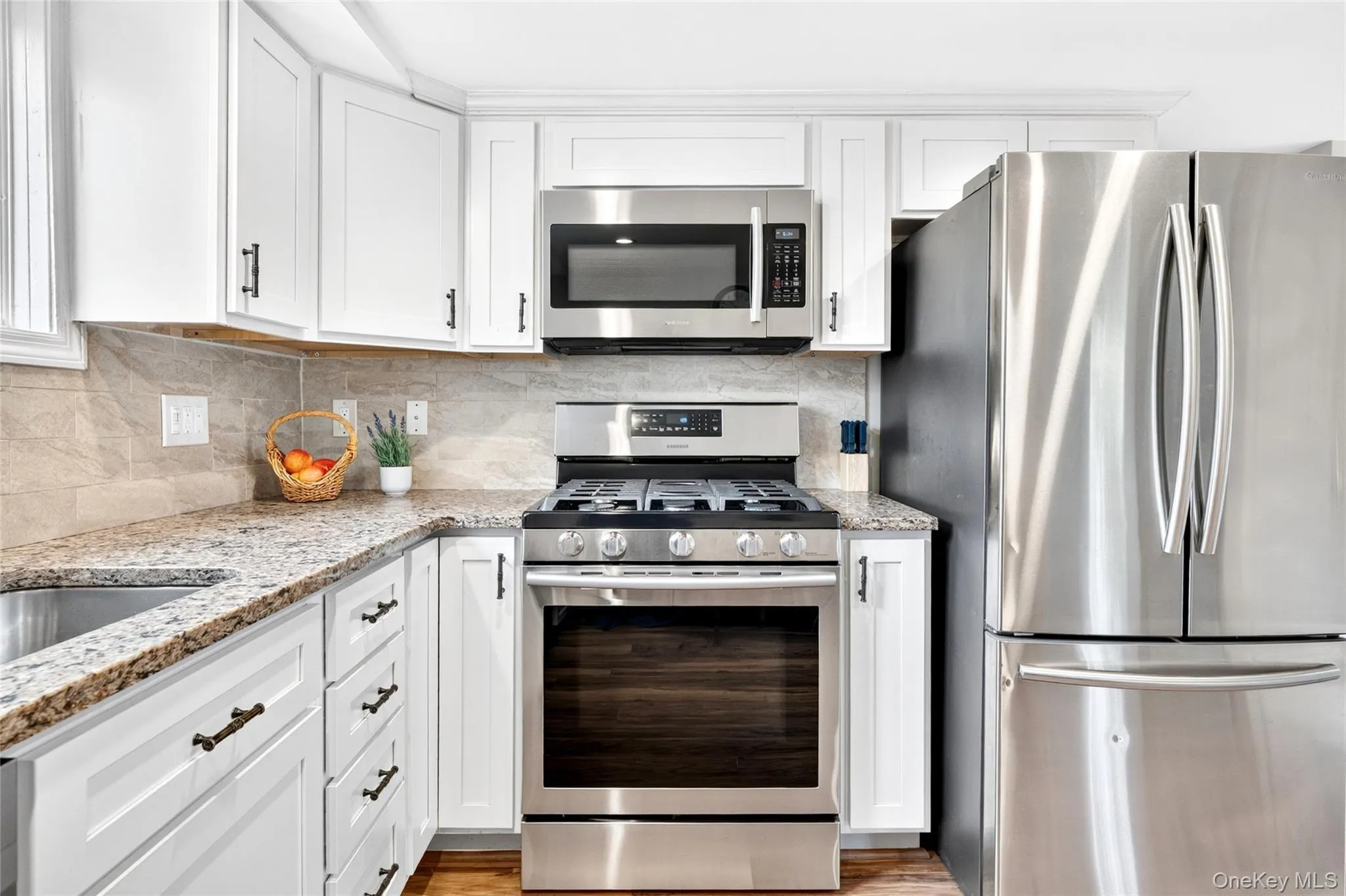 404 Tompkins Avenue, Clarkstown, NY, 3 Bedrooms Bedrooms, 8 Rooms Rooms,2 BathroomsBathrooms,Residential,For Rent,Tompkins,0,1018477 404 Tompkins Avenue, Clarkstown, NY, 3 Bedrooms Bedrooms, 8 Rooms Rooms,2 BathroomsBathrooms,Residential,For Rent,Tompkins,0,1018477