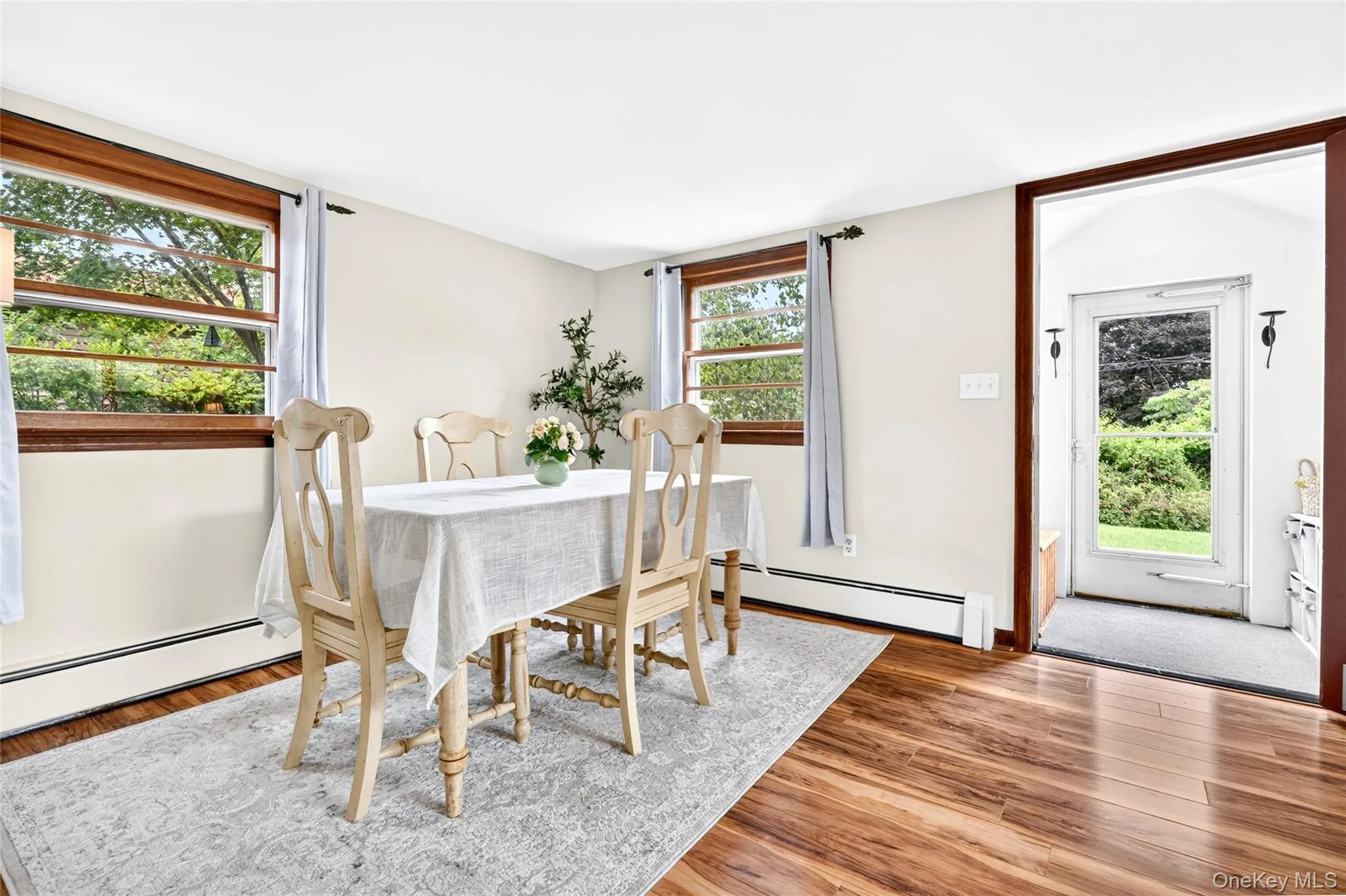 404 Tompkins Avenue, Clarkstown, NY, 3 Bedrooms Bedrooms, 8 Rooms Rooms,2 BathroomsBathrooms,Residential,For Rent,Tompkins,0,1018477 404 Tompkins Avenue, Clarkstown, NY, 3 Bedrooms Bedrooms, 8 Rooms Rooms,2 BathroomsBathrooms,Residential,For Rent,Tompkins,0,1018477