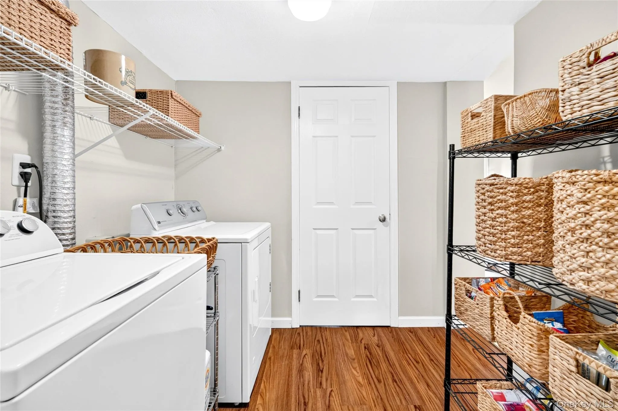 404 Tompkins Avenue, Clarkstown, NY, 3 Bedrooms Bedrooms, 8 Rooms Rooms,2 BathroomsBathrooms,Residential,For Rent,Tompkins,0,1018477 404 Tompkins Avenue, Clarkstown, NY, 3 Bedrooms Bedrooms, 8 Rooms Rooms,2 BathroomsBathrooms,Residential,For Rent,Tompkins,0,1018477