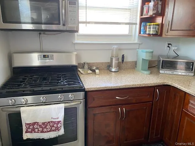 260-11 73rd Avenue, New York, NY, 2 Bedrooms Bedrooms, 4 Rooms Rooms,1 BathroomBathrooms,Residential,For Rent,73rd,0,1018481 260-11 73rd Avenue, New York, NY, 2 Bedrooms Bedrooms, 4 Rooms Rooms,1 BathroomBathrooms,Residential,For Rent,73rd,0,1018481