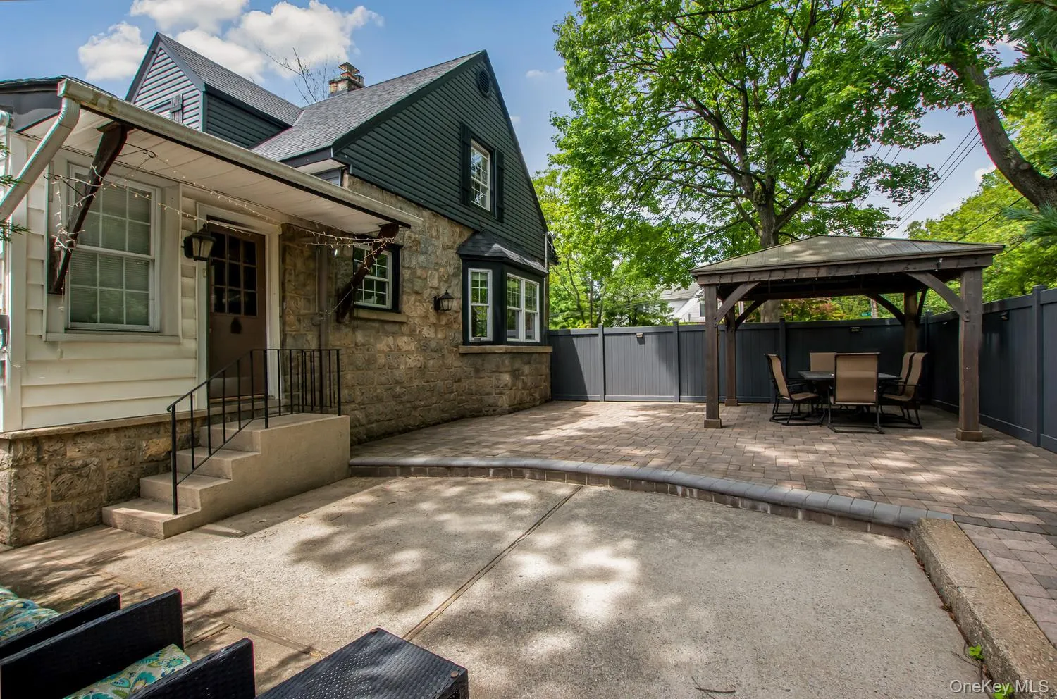 4 Knox Pl., New York, NY, 3 Bedrooms Bedrooms, 11 Rooms Rooms,3 BathroomsBathrooms,Residential,For Rent,Knox Pl.,0,1018487 4 Knox Pl., New York, NY, 3 Bedrooms Bedrooms, 11 Rooms Rooms,3 BathroomsBathrooms,Residential,For Rent,Knox Pl.,0,1018487