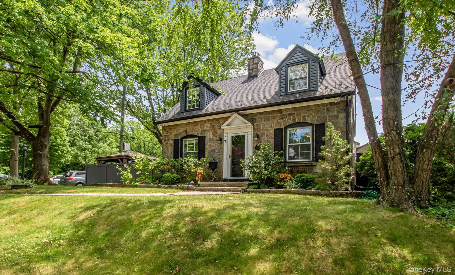 4 Knox Pl., New York, NY, 3 Bedrooms Bedrooms, 11 Rooms Rooms,3 BathroomsBathrooms,Residential,For Rent,Knox Pl.,0,1018487 4 Knox Pl., New York, NY, 3 Bedrooms Bedrooms, 11 Rooms Rooms,3 BathroomsBathrooms,Residential,For Rent,Knox Pl.,0,1018487