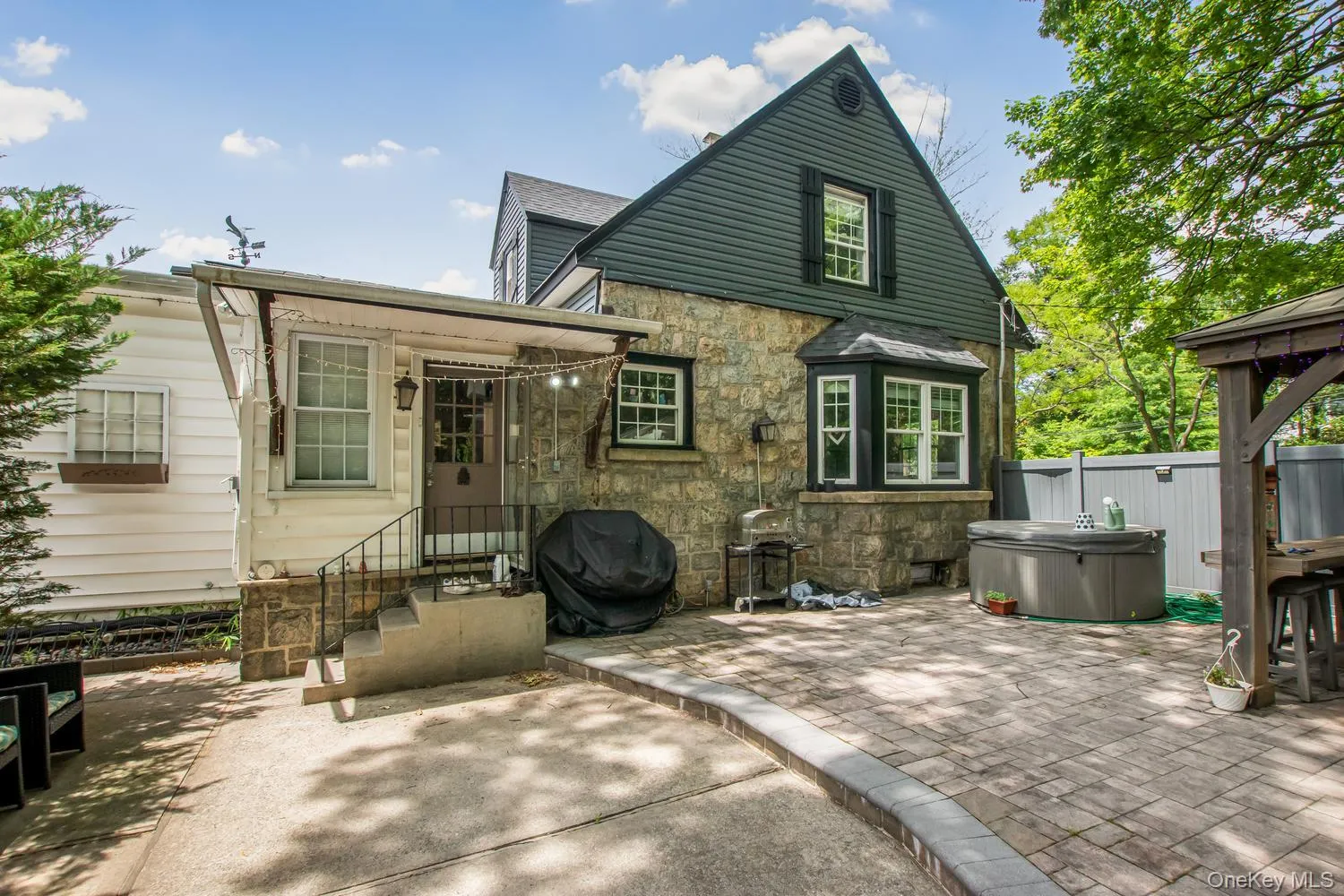 4 Knox Pl., New York, NY, 3 Bedrooms Bedrooms, 11 Rooms Rooms,3 BathroomsBathrooms,Residential,For Rent,Knox Pl.,0,1018487 4 Knox Pl., New York, NY, 3 Bedrooms Bedrooms, 11 Rooms Rooms,3 BathroomsBathrooms,Residential,For Rent,Knox Pl.,0,1018487