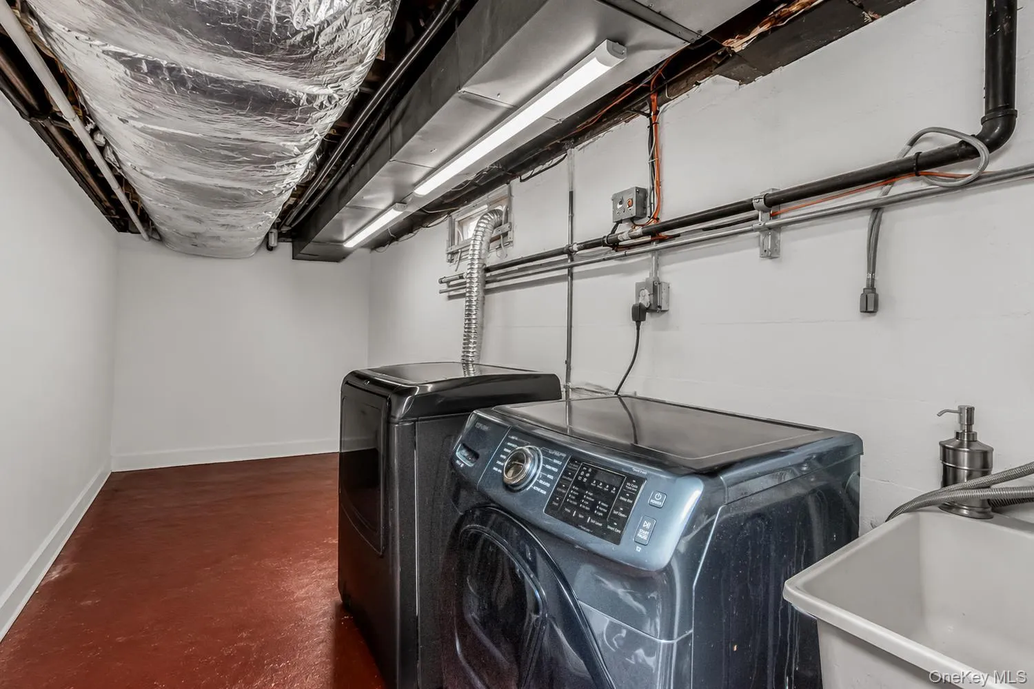 4 Knox Pl., New York, NY, 3 Bedrooms Bedrooms, 11 Rooms Rooms,3 BathroomsBathrooms,Residential,For Rent,Knox Pl.,0,1018487 4 Knox Pl., New York, NY, 3 Bedrooms Bedrooms, 11 Rooms Rooms,3 BathroomsBathrooms,Residential,For Rent,Knox Pl.,0,1018487