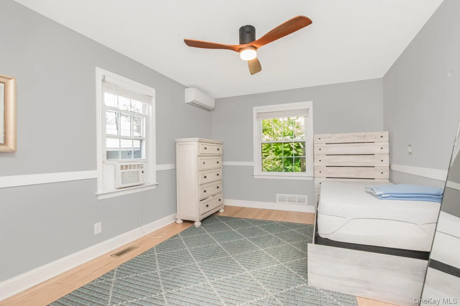 4 Knox Pl., New York, NY, 3 Bedrooms Bedrooms, 11 Rooms Rooms,3 BathroomsBathrooms,Residential,For Rent,Knox Pl.,0,1018487 4 Knox Pl., New York, NY, 3 Bedrooms Bedrooms, 11 Rooms Rooms,3 BathroomsBathrooms,Residential,For Rent,Knox Pl.,0,1018487
