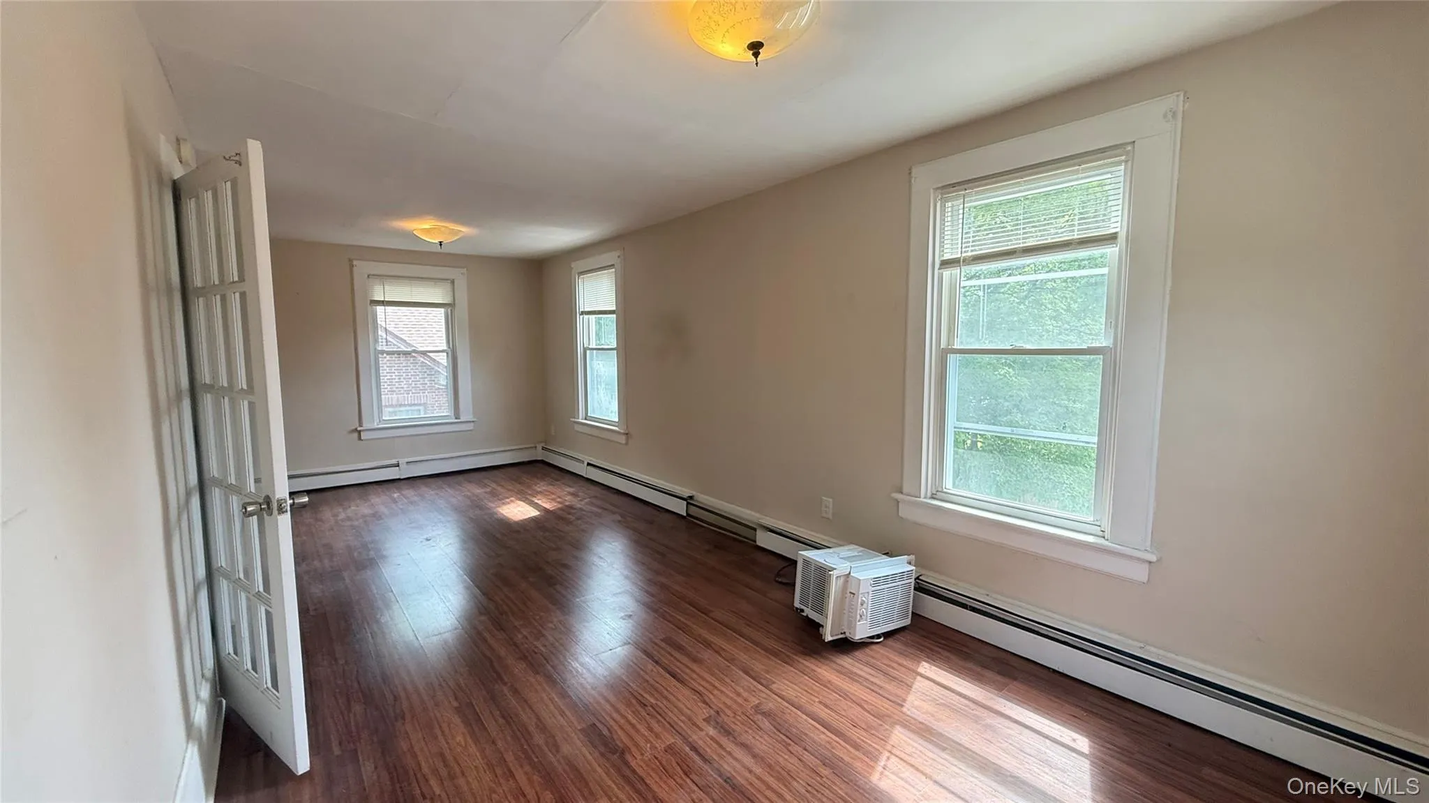 112 Murray Avenue, Goshen, NY, 3 Bedrooms Bedrooms, 6 Rooms Rooms,1 BathroomBathrooms,Residential Lease,For Rent,Murray,0,KEY1018491 112 Murray Avenue, Goshen, NY, 3 Bedrooms Bedrooms, 6 Rooms Rooms,1 BathroomBathrooms,Residential Lease,For Rent,Murray,0,KEY1018491