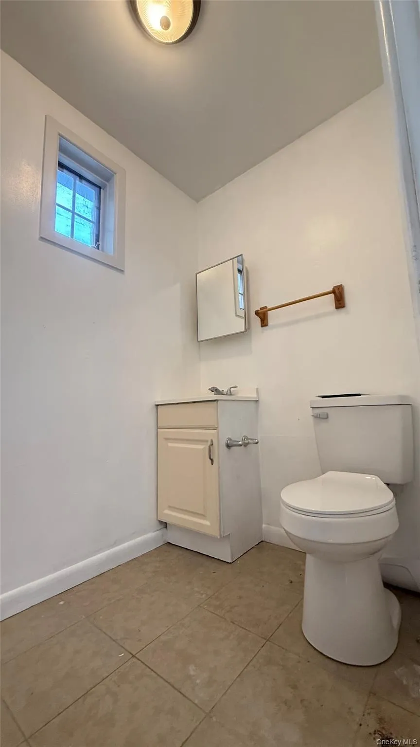 112 Murray Avenue, Goshen, NY, 3 Bedrooms Bedrooms, 6 Rooms Rooms,1 BathroomBathrooms,Residential Lease,For Rent,Murray,0,KEY1018491 112 Murray Avenue, Goshen, NY, 3 Bedrooms Bedrooms, 6 Rooms Rooms,1 BathroomBathrooms,Residential Lease,For Rent,Murray,0,KEY1018491