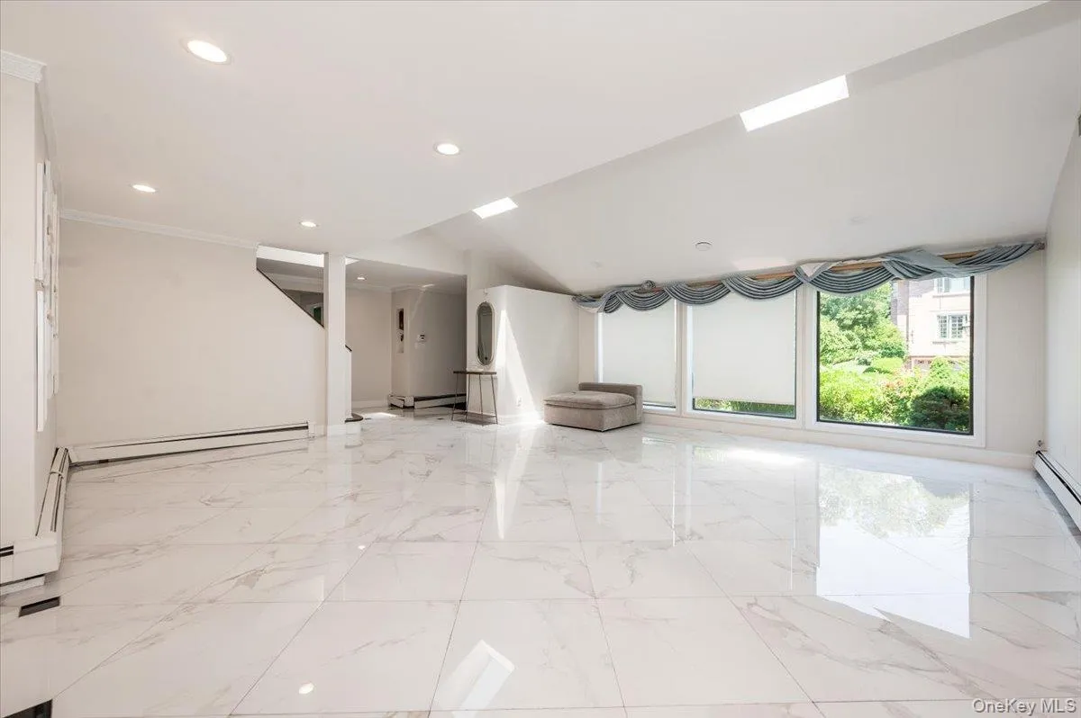 70 Longfellow Road, North Hempstead, NY, 5 Bedrooms Bedrooms, 9 Rooms Rooms,3 BathroomsBathrooms,Residential Lease,For Rent,Longfellow,0,1018492 70 Longfellow Road, North Hempstead, NY, 5 Bedrooms Bedrooms, 9 Rooms Rooms,3 BathroomsBathrooms,Residential Lease,For Rent,Longfellow,0,1018492