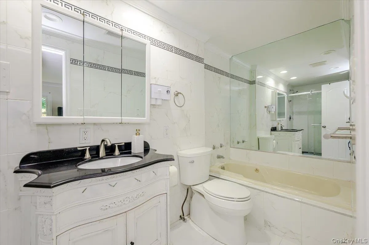 70 Longfellow Road, North Hempstead, NY, 5 Bedrooms Bedrooms, 9 Rooms Rooms,3 BathroomsBathrooms,Residential Lease,For Rent,Longfellow,0,1018492 70 Longfellow Road, North Hempstead, NY, 5 Bedrooms Bedrooms, 9 Rooms Rooms,3 BathroomsBathrooms,Residential Lease,For Rent,Longfellow,0,1018492