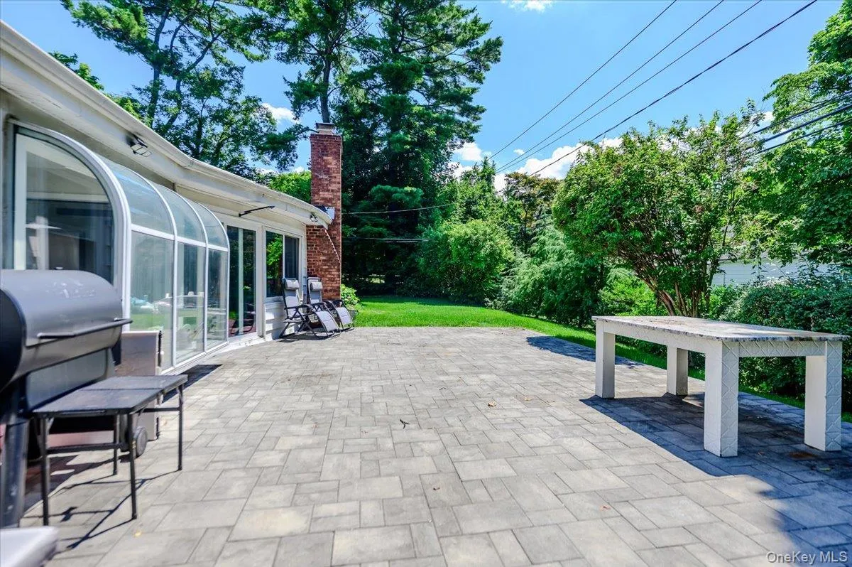 70 Longfellow Road, North Hempstead, NY, 5 Bedrooms Bedrooms, 9 Rooms Rooms,3 BathroomsBathrooms,Residential Lease,For Rent,Longfellow,0,1018492 70 Longfellow Road, North Hempstead, NY, 5 Bedrooms Bedrooms, 9 Rooms Rooms,3 BathroomsBathrooms,Residential Lease,For Rent,Longfellow,0,1018492