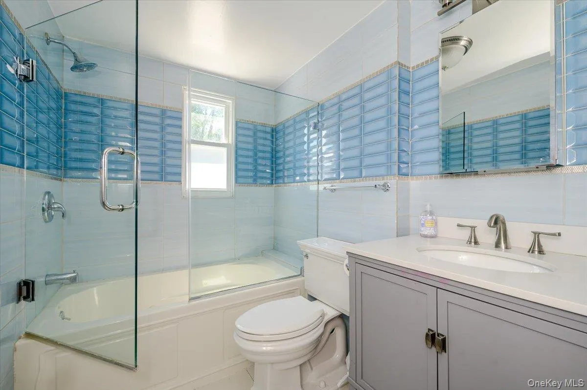 70 Longfellow Road, North Hempstead, NY, 5 Bedrooms Bedrooms, 9 Rooms Rooms,3 BathroomsBathrooms,Residential Lease,For Rent,Longfellow,0,1018492 70 Longfellow Road, North Hempstead, NY, 5 Bedrooms Bedrooms, 9 Rooms Rooms,3 BathroomsBathrooms,Residential Lease,For Rent,Longfellow,0,1018492
