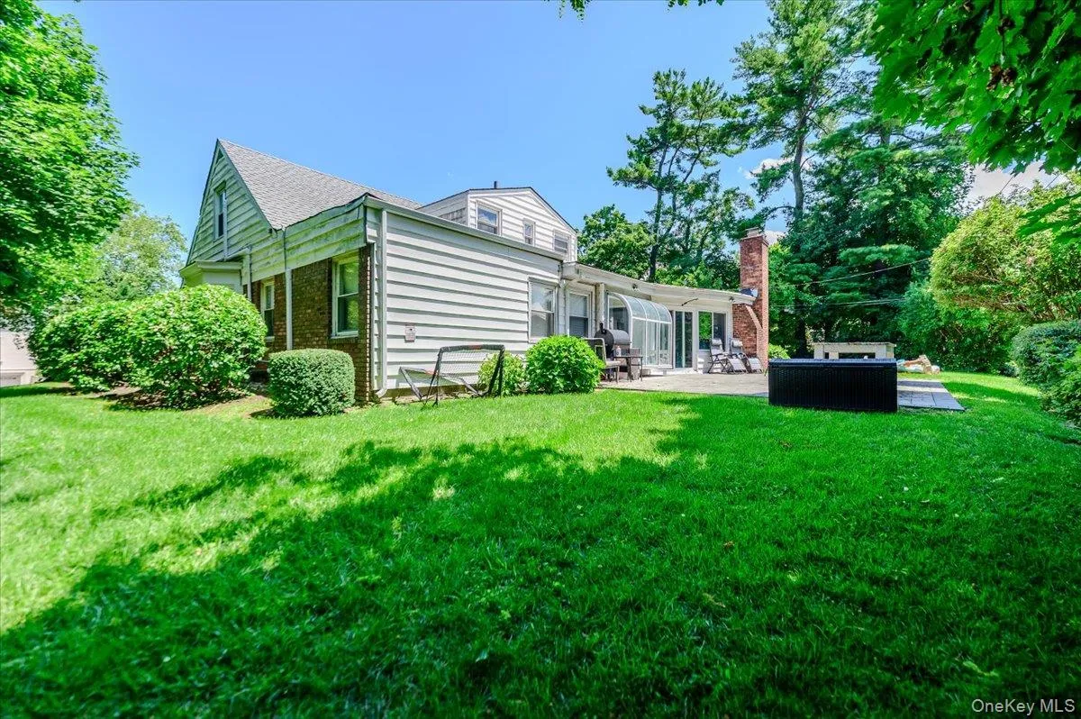 70 Longfellow Road, North Hempstead, NY, 5 Bedrooms Bedrooms, 9 Rooms Rooms,3 BathroomsBathrooms,Residential Lease,For Rent,Longfellow,0,1018492 70 Longfellow Road, North Hempstead, NY, 5 Bedrooms Bedrooms, 9 Rooms Rooms,3 BathroomsBathrooms,Residential Lease,For Rent,Longfellow,0,1018492