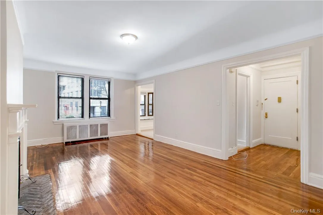 240 Martine Avenue, White Plains, NY, 2 Bedrooms Bedrooms, 4 Rooms Rooms,1 BathroomBathrooms,Residential Lease,For Rent,Martine,0,KEY1018497 240 Martine Avenue, White Plains, NY, 2 Bedrooms Bedrooms, 4 Rooms Rooms,1 BathroomBathrooms,Residential Lease,For Rent,Martine,0,KEY1018497