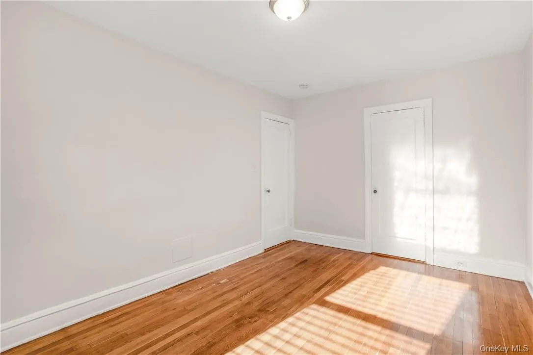 240 Martine Avenue, White Plains, NY, 2 Bedrooms Bedrooms, 4 Rooms Rooms,1 BathroomBathrooms,Residential Lease,For Rent,Martine,0,KEY1018497 240 Martine Avenue, White Plains, NY, 2 Bedrooms Bedrooms, 4 Rooms Rooms,1 BathroomBathrooms,Residential Lease,For Rent,Martine,0,KEY1018497