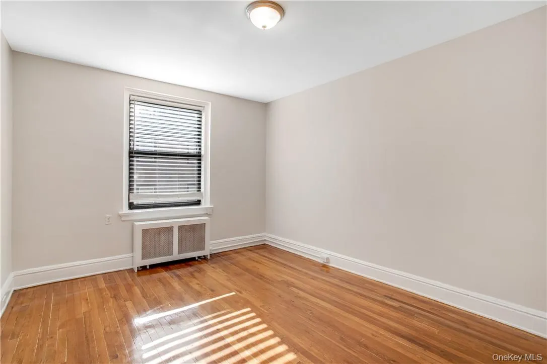 240 Martine Avenue, White Plains, NY, 2 Bedrooms Bedrooms, 4 Rooms Rooms,1 BathroomBathrooms,Residential Lease,For Rent,Martine,0,KEY1018497 240 Martine Avenue, White Plains, NY, 2 Bedrooms Bedrooms, 4 Rooms Rooms,1 BathroomBathrooms,Residential Lease,For Rent,Martine,0,KEY1018497