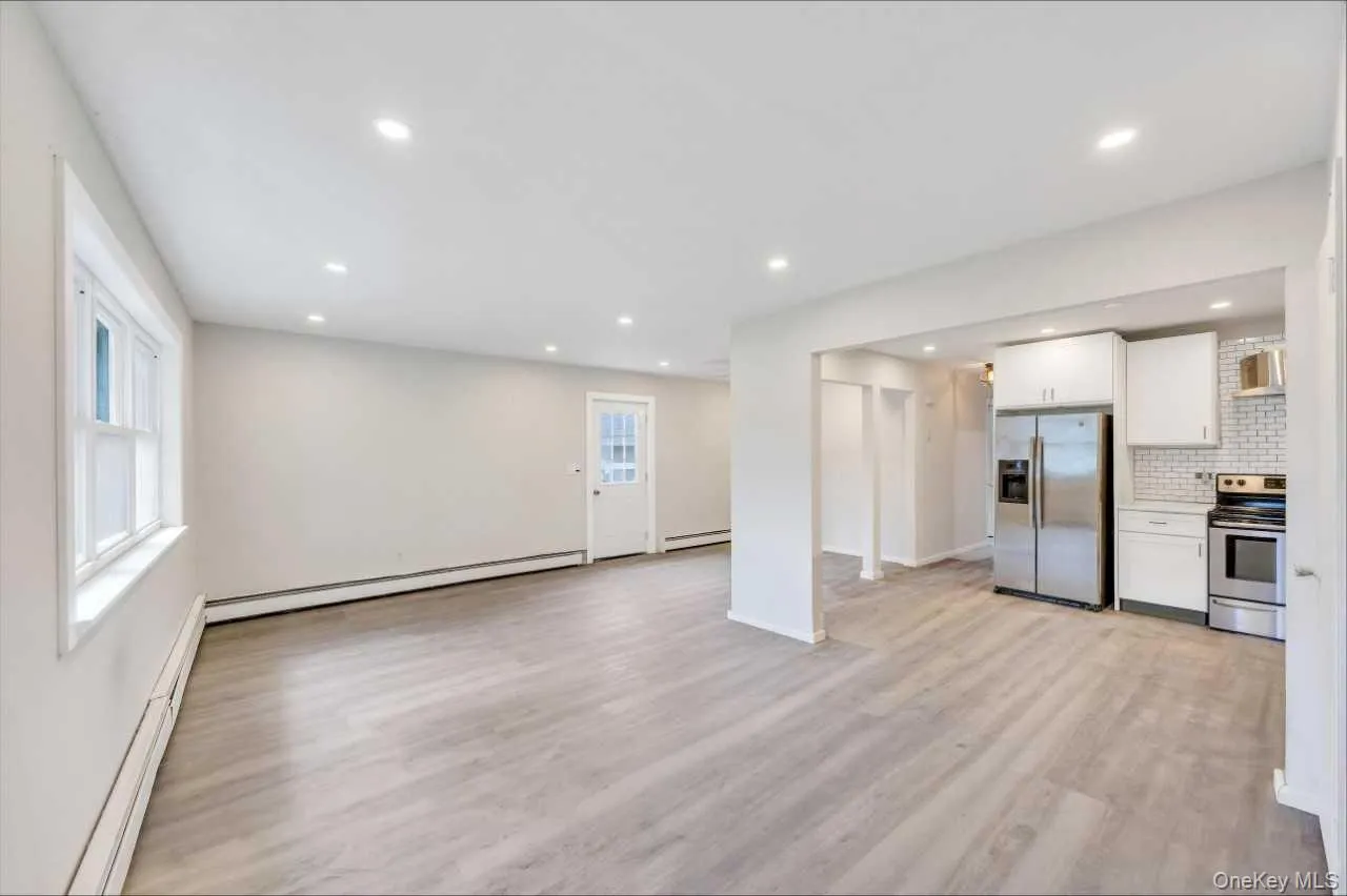 438 Auborn Avenue, Brookhaven, NY, 3 Bedrooms Bedrooms, 6 Rooms Rooms,2 BathroomsBathrooms,Residential,For Rent,Auborn,0,KEY1018500 438 Auborn Avenue, Brookhaven, NY, 3 Bedrooms Bedrooms, 6 Rooms Rooms,2 BathroomsBathrooms,Residential,For Rent,Auborn,0,KEY1018500