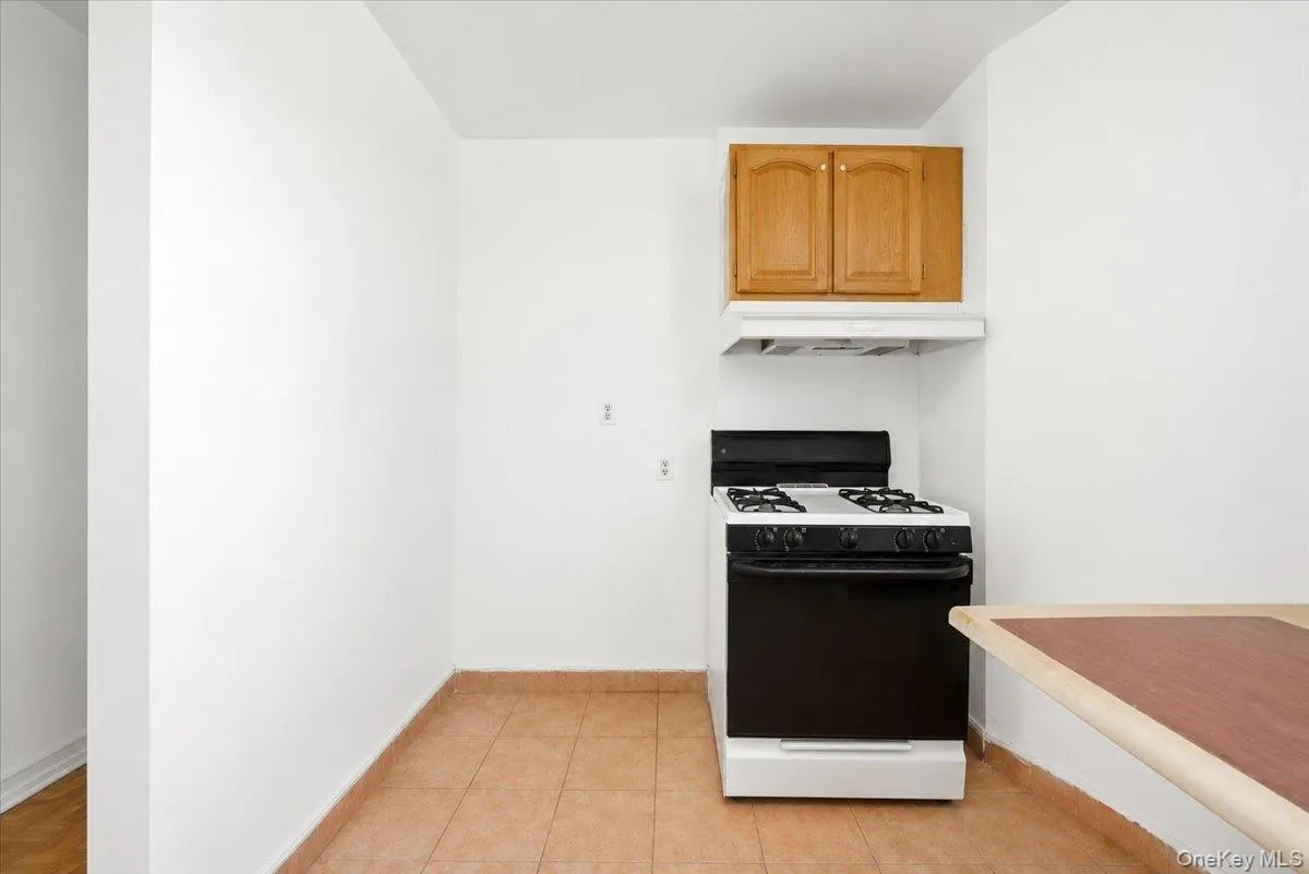 425 153 Street, New York, NY, 3 Bedrooms Bedrooms, 5 Rooms Rooms,1 BathroomBathrooms,Residential,For Rent,153,0,1018501 425 153 Street, New York, NY, 3 Bedrooms Bedrooms, 5 Rooms Rooms,1 BathroomBathrooms,Residential,For Rent,153,0,1018501
