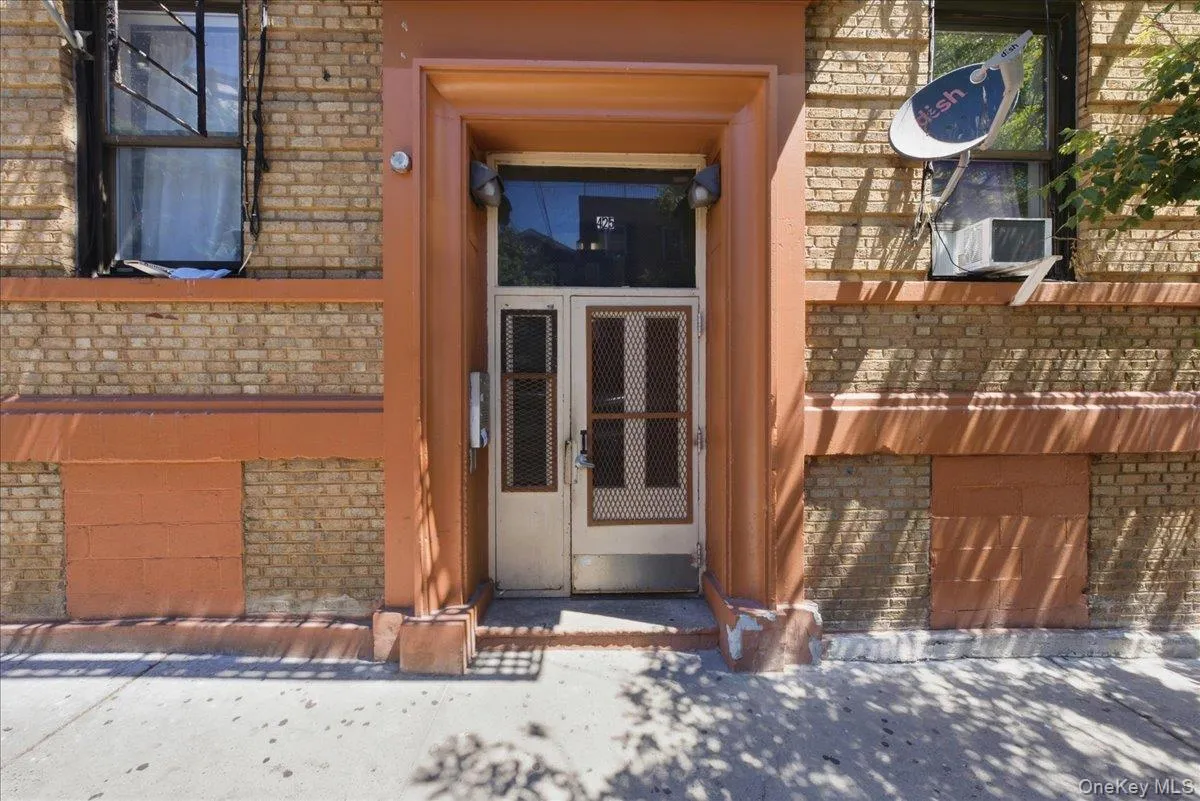 425 153 Street, New York, NY, 3 Bedrooms Bedrooms, 5 Rooms Rooms,1 BathroomBathrooms,Residential,For Rent,153,0,1018501 425 153 Street, New York, NY, 3 Bedrooms Bedrooms, 5 Rooms Rooms,1 BathroomBathrooms,Residential,For Rent,153,0,1018501