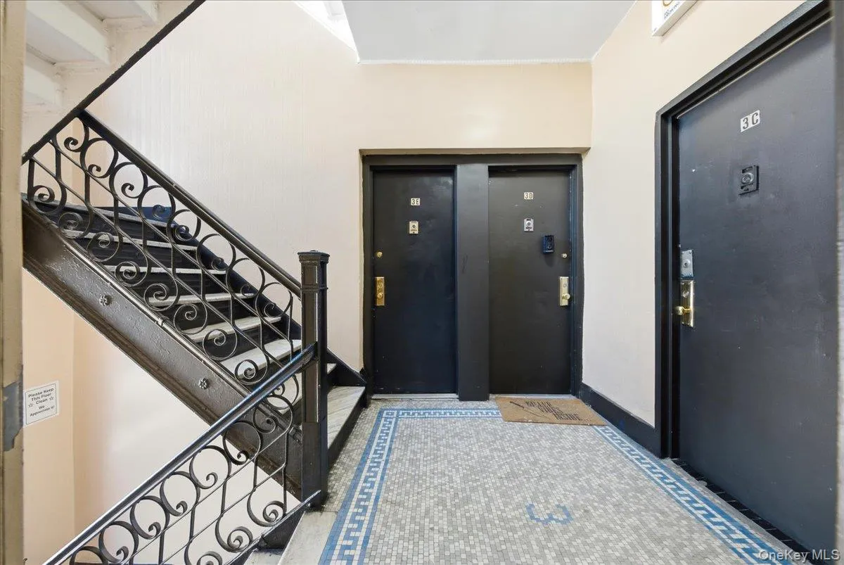 425 153 Street, New York, NY, 3 Bedrooms Bedrooms, 5 Rooms Rooms,1 BathroomBathrooms,Residential,For Rent,153,0,1018501 425 153 Street, New York, NY, 3 Bedrooms Bedrooms, 5 Rooms Rooms,1 BathroomBathrooms,Residential,For Rent,153,0,1018501