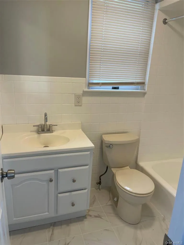 527 Market Street, Long Beach, NY, 3 Bedrooms Bedrooms, 5 Rooms Rooms,1 BathroomBathrooms,Residential Lease,For Rent,Market,0,KEY1018504 527 Market Street, Long Beach, NY, 3 Bedrooms Bedrooms, 5 Rooms Rooms,1 BathroomBathrooms,Residential Lease,For Rent,Market,0,KEY1018504