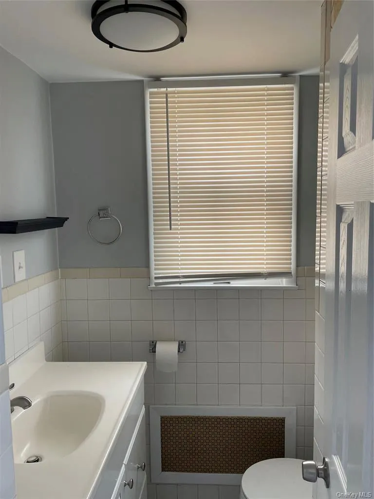 527 Market Street, Long Beach, NY, 3 Bedrooms Bedrooms, 5 Rooms Rooms,1 BathroomBathrooms,Residential Lease,For Rent,Market,0,KEY1018504 527 Market Street, Long Beach, NY, 3 Bedrooms Bedrooms, 5 Rooms Rooms,1 BathroomBathrooms,Residential Lease,For Rent,Market,0,KEY1018504