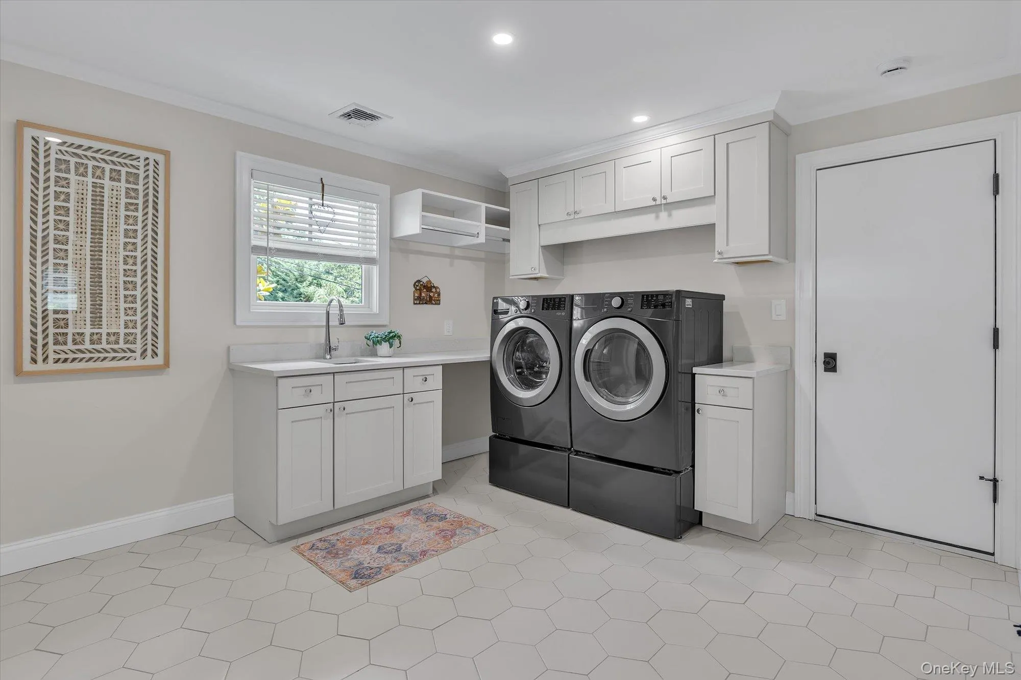 Laundry/Mud Room With Access To 2 Car Attached Garage. Laundry/Mud Room With Access To 2 Car Attached Garage.