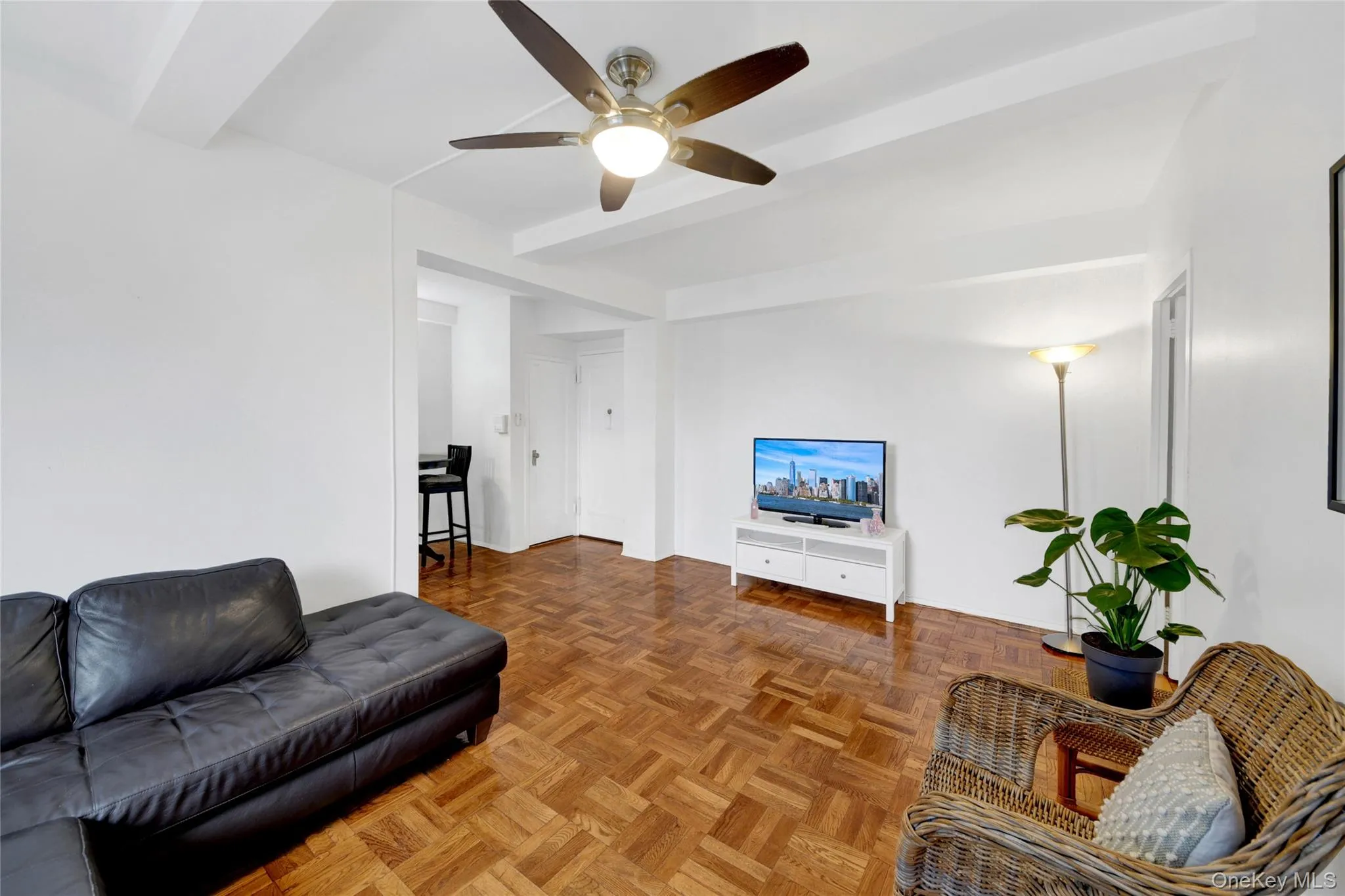14 Metropolitan Oval, New York, NY, 2 Bedrooms Bedrooms, 4 Rooms Rooms,1 BathroomBathrooms,Residential,For Rent,Metropolitan,0,KEY1018512 14 Metropolitan Oval, New York, NY, 2 Bedrooms Bedrooms, 4 Rooms Rooms,1 BathroomBathrooms,Residential,For Rent,Metropolitan,0,KEY1018512