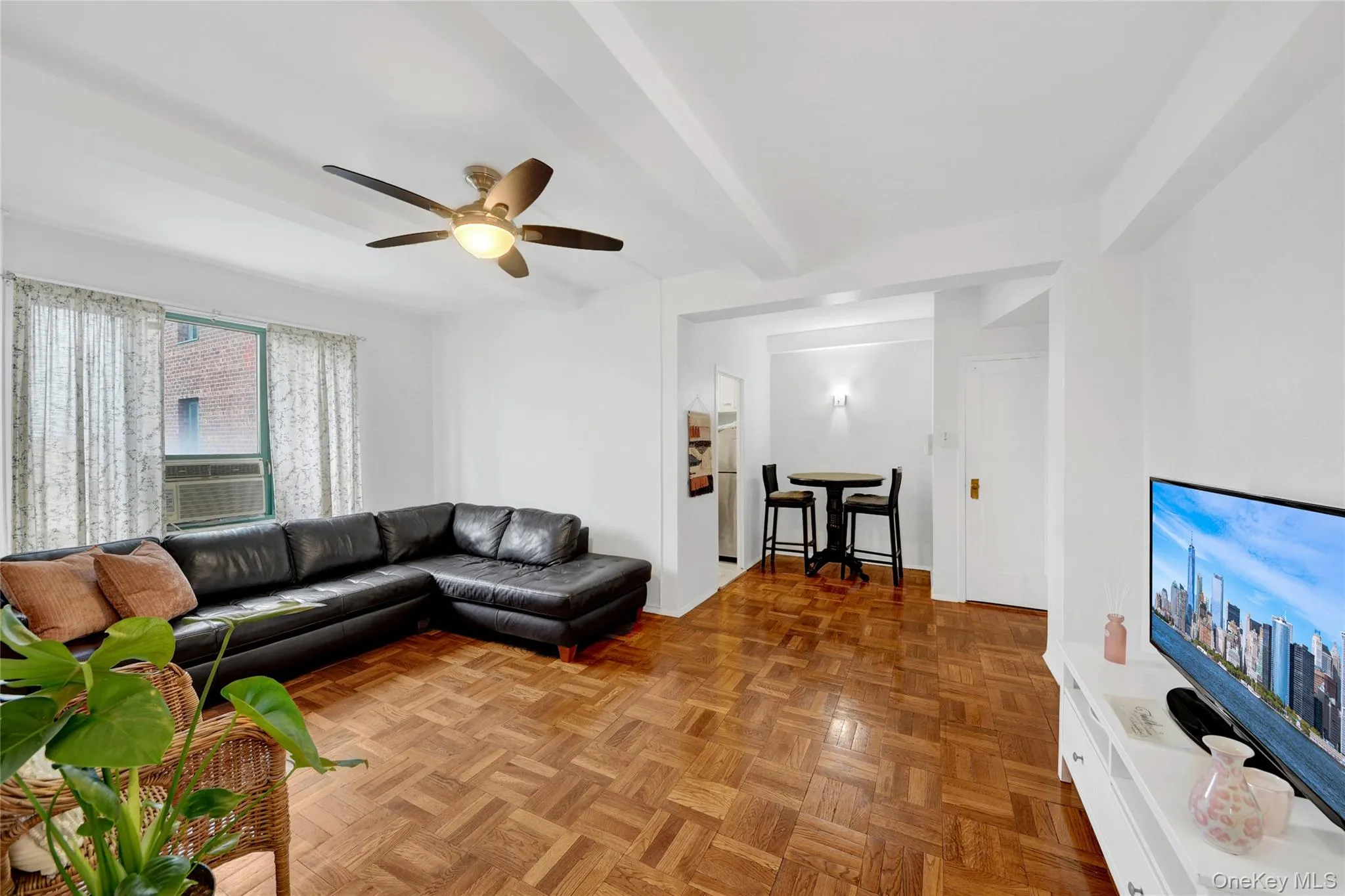 14 Metropolitan Oval, New York, NY, 2 Bedrooms Bedrooms, 4 Rooms Rooms,1 BathroomBathrooms,Residential,For Rent,Metropolitan,0,KEY1018512 14 Metropolitan Oval, New York, NY, 2 Bedrooms Bedrooms, 4 Rooms Rooms,1 BathroomBathrooms,Residential,For Rent,Metropolitan,0,KEY1018512