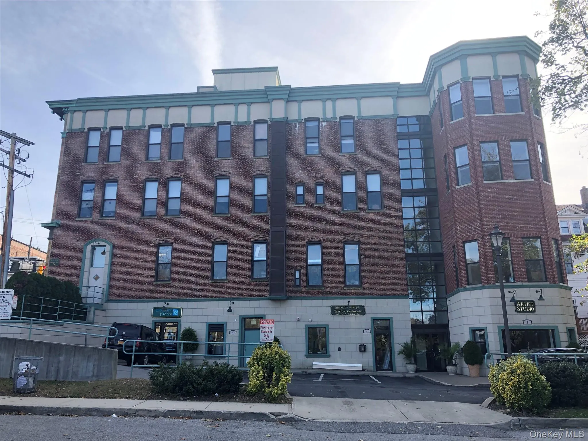 303 Main Street, North Hempstead, NY, 1 Bedroom Bedrooms, 2 Rooms Rooms,1 BathroomBathrooms,Residential Lease,For Rent,Main,0,KEY1018513 303 Main Street, North Hempstead, NY, 1 Bedroom Bedrooms, 2 Rooms Rooms,1 BathroomBathrooms,Residential Lease,For Rent,Main,0,KEY1018513