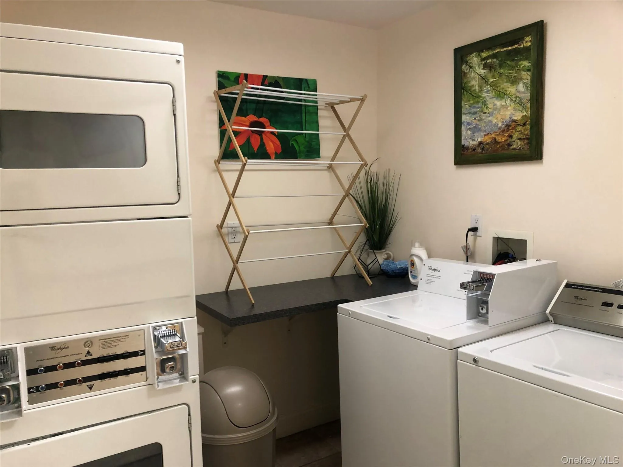 303 Main Street, North Hempstead, NY, 1 Bedroom Bedrooms, 2 Rooms Rooms,1 BathroomBathrooms,Residential Lease,For Rent,Main,0,KEY1018513 303 Main Street, North Hempstead, NY, 1 Bedroom Bedrooms, 2 Rooms Rooms,1 BathroomBathrooms,Residential Lease,For Rent,Main,0,KEY1018513
