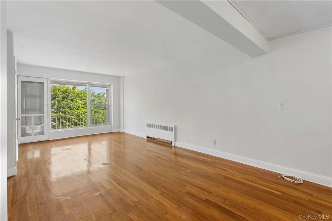 720 Pelham Road, New Rochelle, NY, 1 Bedroom Bedrooms, 4 Rooms Rooms,1 BathroomBathrooms,Residential Lease,For Rent,Pelham,0,KEY1018517 720 Pelham Road, New Rochelle, NY, 1 Bedroom Bedrooms, 4 Rooms Rooms,1 BathroomBathrooms,Residential Lease,For Rent,Pelham,0,KEY1018517