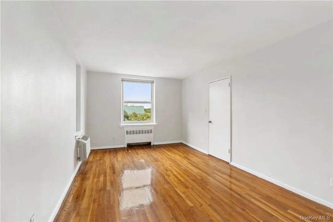 720 Pelham Road, New Rochelle, NY, 1 Bedroom Bedrooms, 4 Rooms Rooms,1 BathroomBathrooms,Residential Lease,For Rent,Pelham,0,KEY1018517 720 Pelham Road, New Rochelle, NY, 1 Bedroom Bedrooms, 4 Rooms Rooms,1 BathroomBathrooms,Residential Lease,For Rent,Pelham,0,KEY1018517