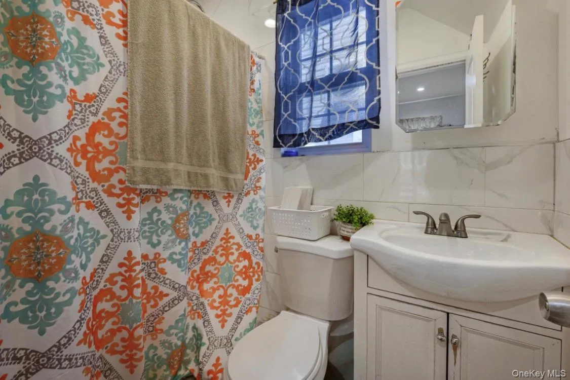 11724 193rd Street, New York, NY, 3 Bedrooms Bedrooms, 6 Rooms Rooms,2 BathroomsBathrooms,Residential,For Rent,193rd,0,1018540 11724 193rd Street, New York, NY, 3 Bedrooms Bedrooms, 6 Rooms Rooms,2 BathroomsBathrooms,Residential,For Rent,193rd,0,1018540