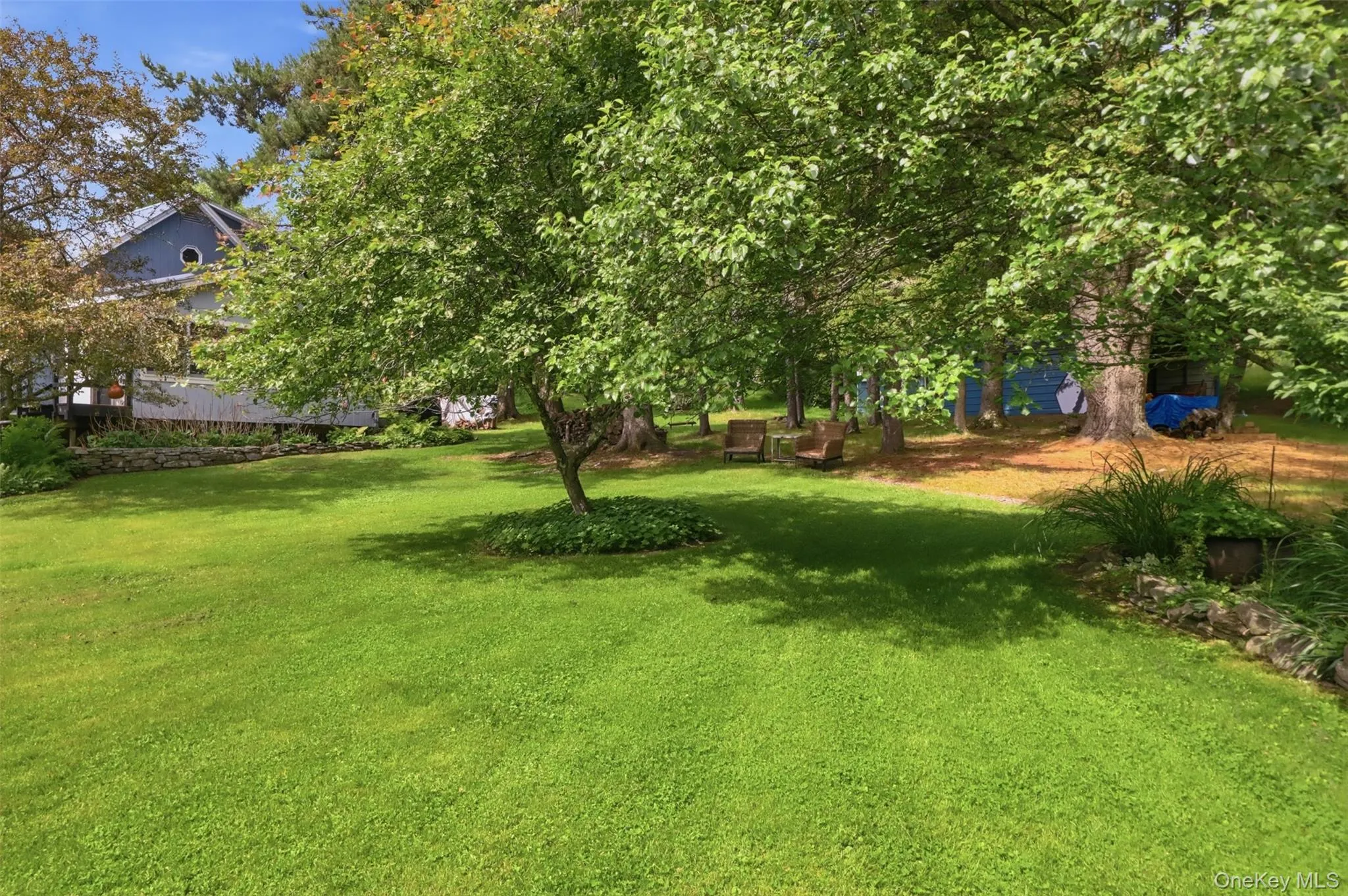 1000 gallon septic tank with newer cleanouts. 1000 gallon septic tank with newer cleanouts.