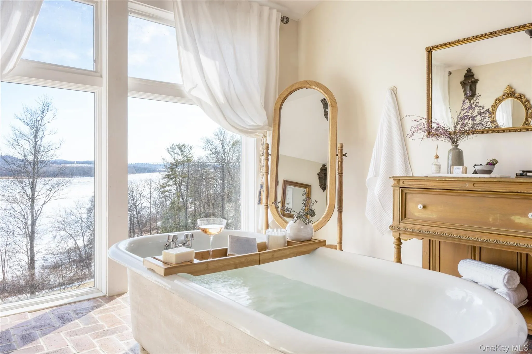 216 Route 385, Catskill, NY, 11 Bedrooms Bedrooms, 19 Rooms Rooms,7 BathroomsBathrooms,Residential,For Rent,Route 385,0,KEY1018548 216 Route 385, Catskill, NY, 11 Bedrooms Bedrooms, 19 Rooms Rooms,7 BathroomsBathrooms,Residential,For Rent,Route 385,0,KEY1018548