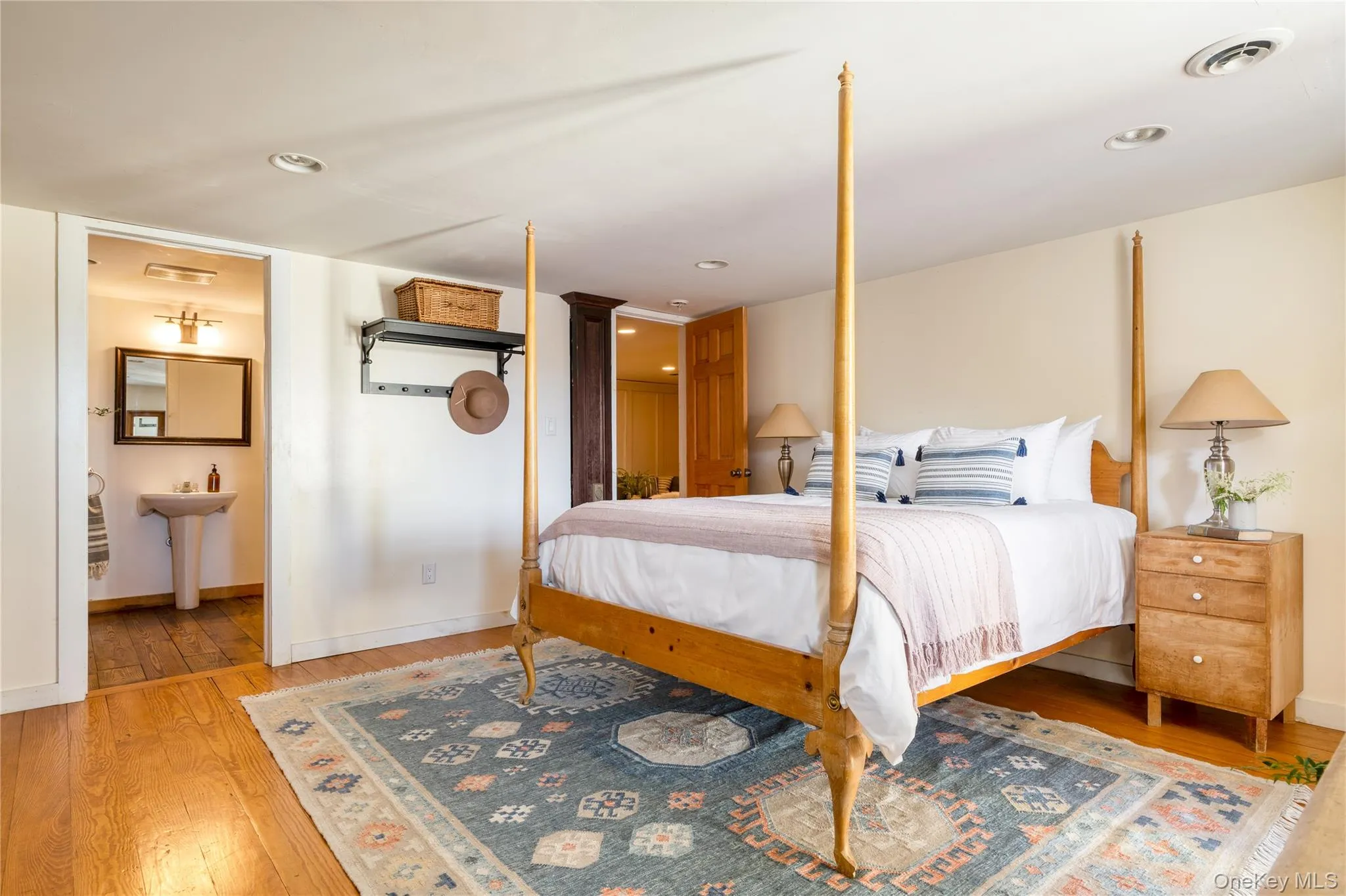 216 Route 385, Catskill, NY, 11 Bedrooms Bedrooms, 19 Rooms Rooms,7 BathroomsBathrooms,Residential,For Rent,Route 385,0,KEY1018548 216 Route 385, Catskill, NY, 11 Bedrooms Bedrooms, 19 Rooms Rooms,7 BathroomsBathrooms,Residential,For Rent,Route 385,0,KEY1018548