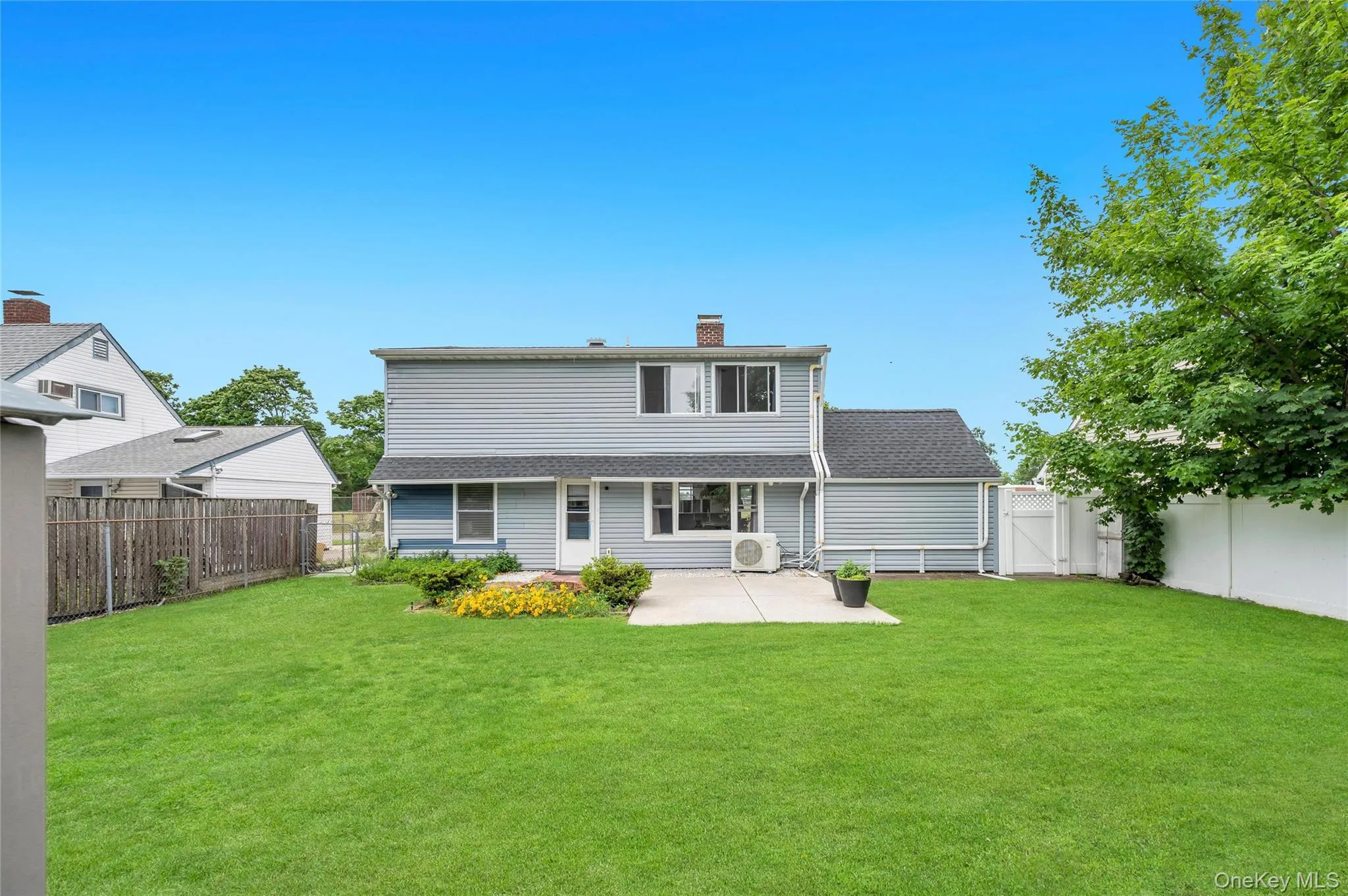 40 Blueberry Lane, Oyster Bay, NY, 5 Bedrooms Bedrooms, 8 Rooms Rooms,2 BathroomsBathrooms,Residential,For Rent,Blueberry,0,KEY1018553 40 Blueberry Lane, Oyster Bay, NY, 5 Bedrooms Bedrooms, 8 Rooms Rooms,2 BathroomsBathrooms,Residential,For Rent,Blueberry,0,KEY1018553