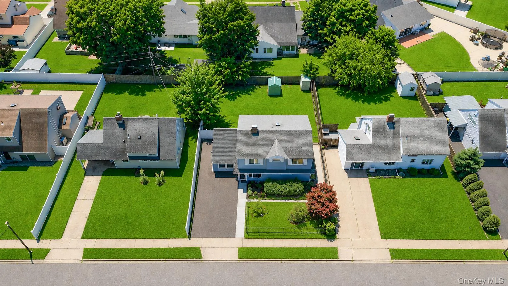 40 Blueberry Lane, Oyster Bay, NY, 5 Bedrooms Bedrooms, 8 Rooms Rooms,2 BathroomsBathrooms,Residential,For Rent,Blueberry,0,KEY1018553 40 Blueberry Lane, Oyster Bay, NY, 5 Bedrooms Bedrooms, 8 Rooms Rooms,2 BathroomsBathrooms,Residential,For Rent,Blueberry,0,KEY1018553