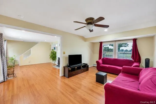 40 Blueberry Lane, Oyster Bay, NY, 5 Bedrooms Bedrooms, 8 Rooms Rooms,2 BathroomsBathrooms,Residential,For Rent,Blueberry,0,KEY1018553 40 Blueberry Lane, Oyster Bay, NY, 5 Bedrooms Bedrooms, 8 Rooms Rooms,2 BathroomsBathrooms,Residential,For Rent,Blueberry,0,KEY1018553