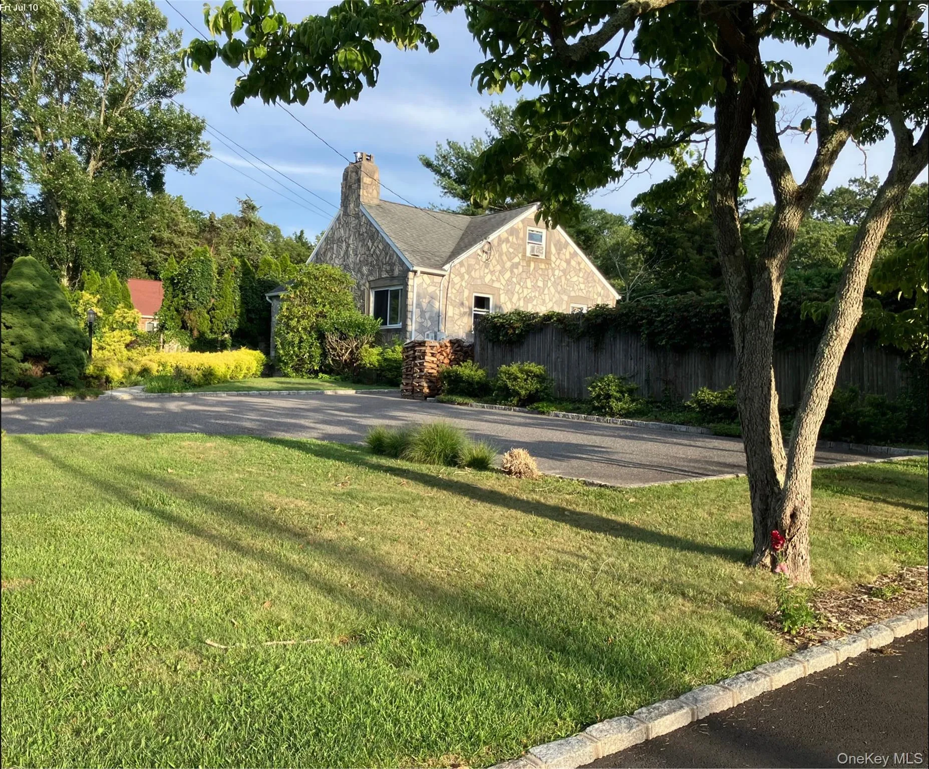26 Hickory Road, Brookhaven, NY, 4 Bedrooms Bedrooms, 6 Rooms Rooms,1 BathroomBathrooms,Residential,For Rent,Hickory,0,1018557 26 Hickory Road, Brookhaven, NY, 4 Bedrooms Bedrooms, 6 Rooms Rooms,1 BathroomBathrooms,Residential,For Rent,Hickory,0,1018557