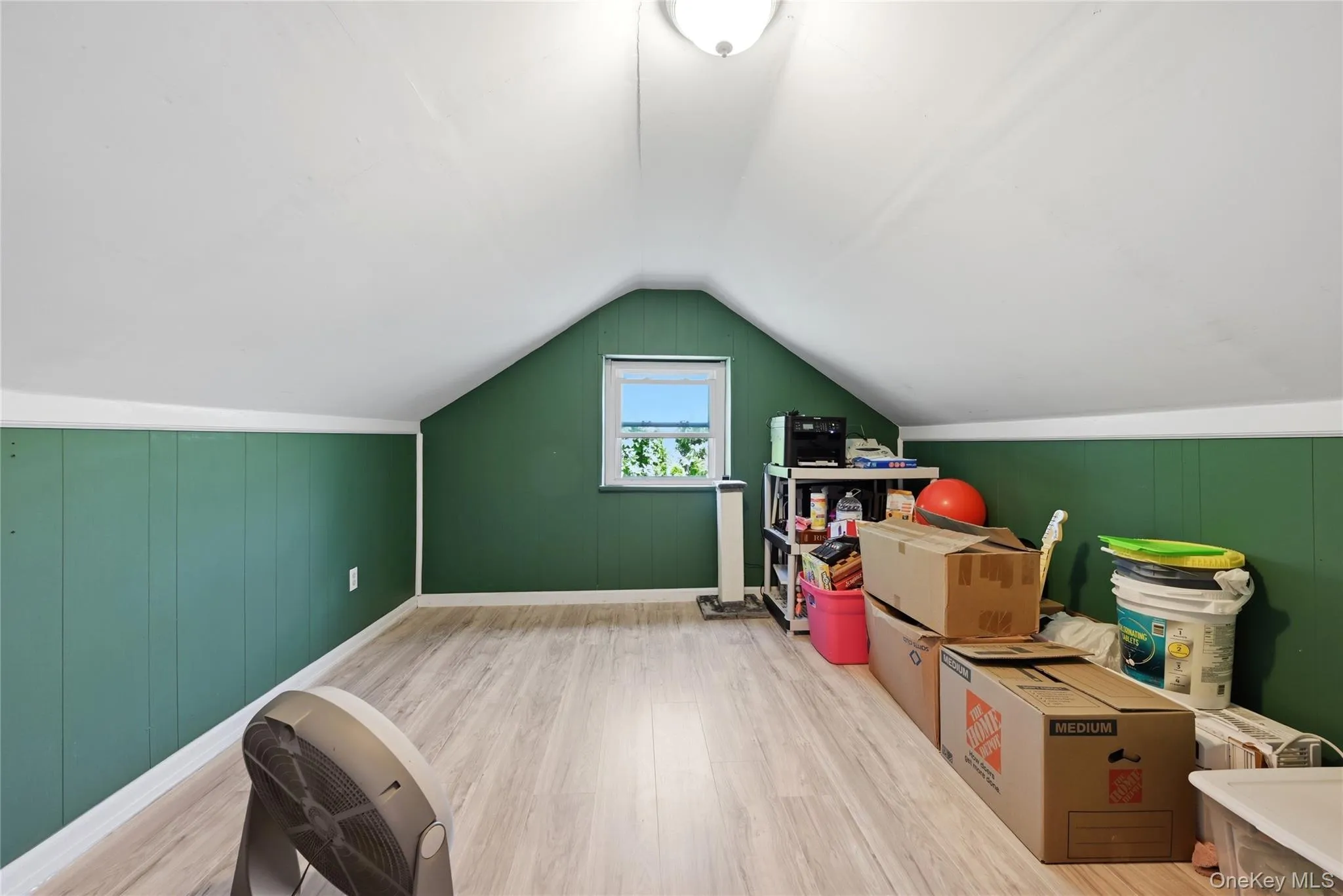 26 Hickory Road, Brookhaven, NY, 4 Bedrooms Bedrooms, 6 Rooms Rooms,1 BathroomBathrooms,Residential,For Rent,Hickory,0,KEY1018557 26 Hickory Road, Brookhaven, NY, 4 Bedrooms Bedrooms, 6 Rooms Rooms,1 BathroomBathrooms,Residential,For Rent,Hickory,0,KEY1018557