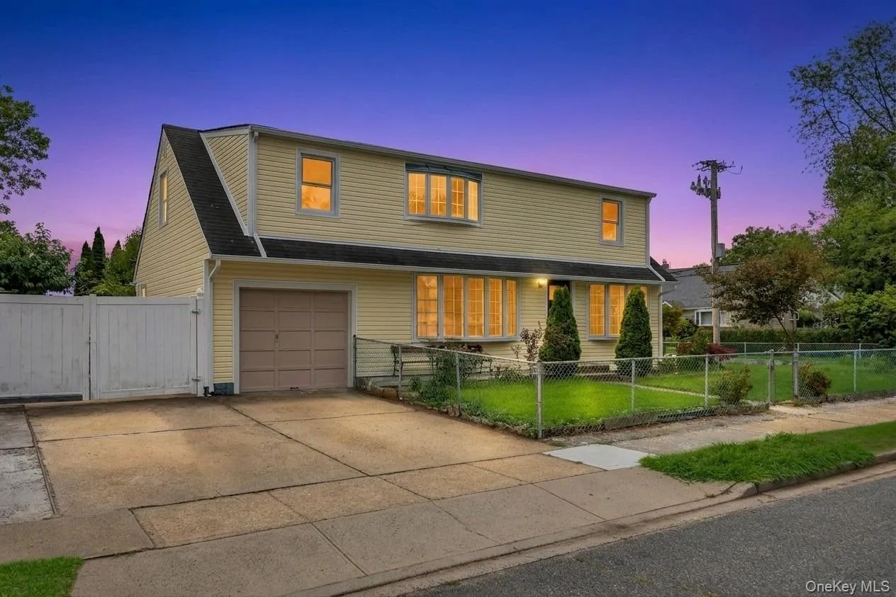 163 Miller Road, Oyster Bay, NY, 5 Bedrooms Bedrooms, 10 Rooms Rooms,3 BathroomsBathrooms,Residential,For Rent,Miller,0,1018558 163 Miller Road, Oyster Bay, NY, 5 Bedrooms Bedrooms, 10 Rooms Rooms,3 BathroomsBathrooms,Residential,For Rent,Miller,0,1018558