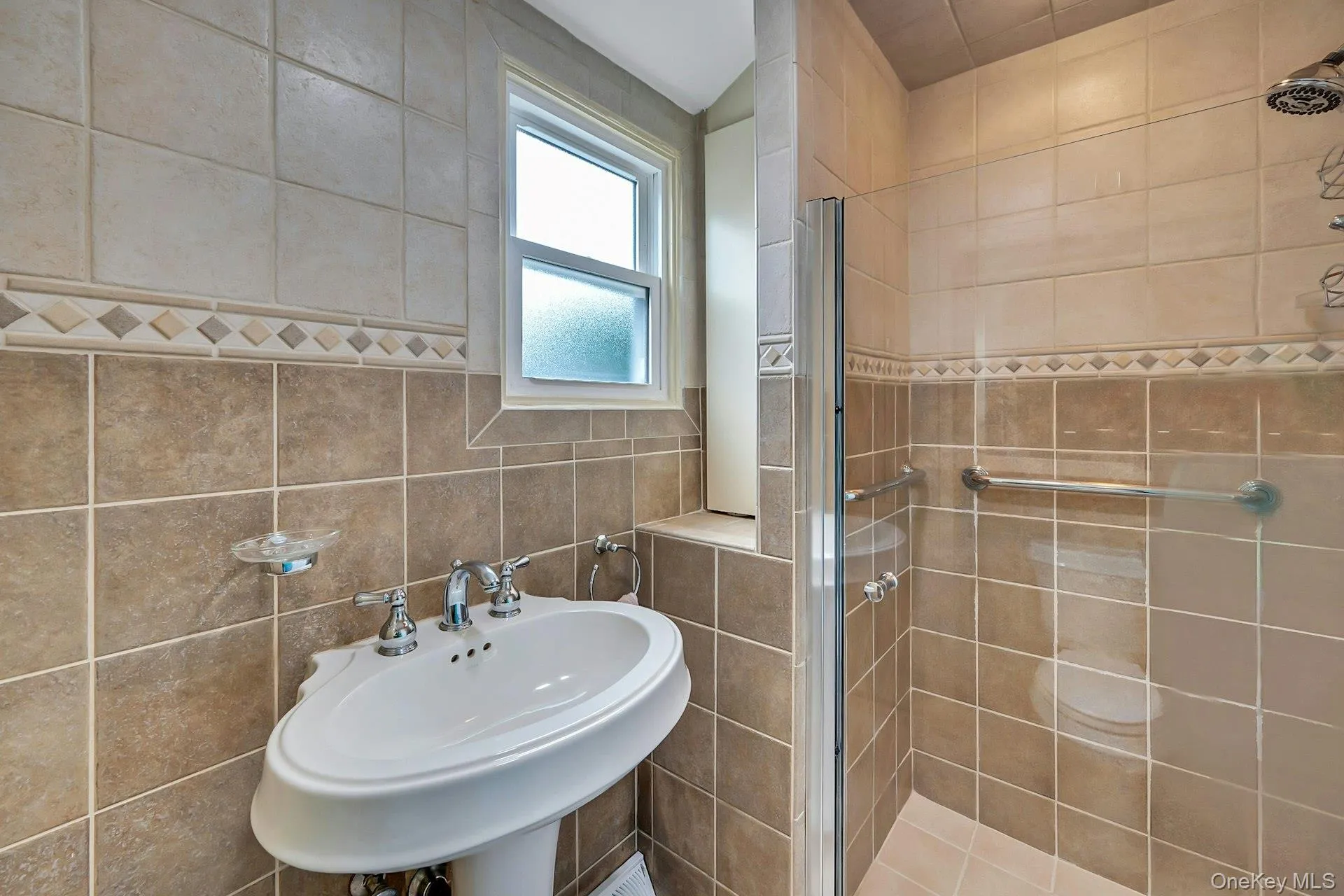 55C Edgewater Park, New York, NY, 3 Bedrooms Bedrooms, 6 Rooms Rooms,2 BathroomsBathrooms,Residential,For Rent,Edgewater,0,1018560 55C Edgewater Park, New York, NY, 3 Bedrooms Bedrooms, 6 Rooms Rooms,2 BathroomsBathrooms,Residential,For Rent,Edgewater,0,1018560