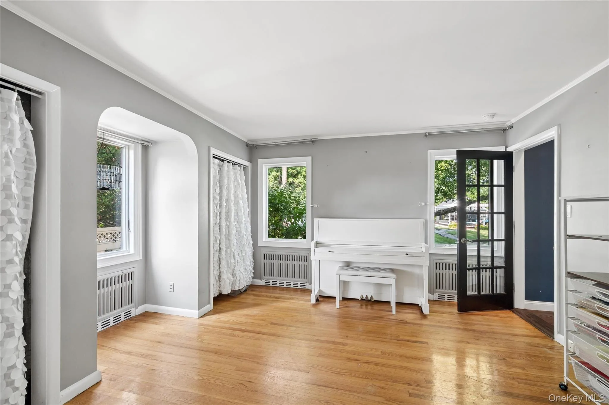 1210 Hyman Avenue, Islip, NY, 6 Bedrooms Bedrooms, 9 Rooms Rooms,3 BathroomsBathrooms,Residential,For Rent,Hyman,0,1018563 1210 Hyman Avenue, Islip, NY, 6 Bedrooms Bedrooms, 9 Rooms Rooms,3 BathroomsBathrooms,Residential,For Rent,Hyman,0,1018563