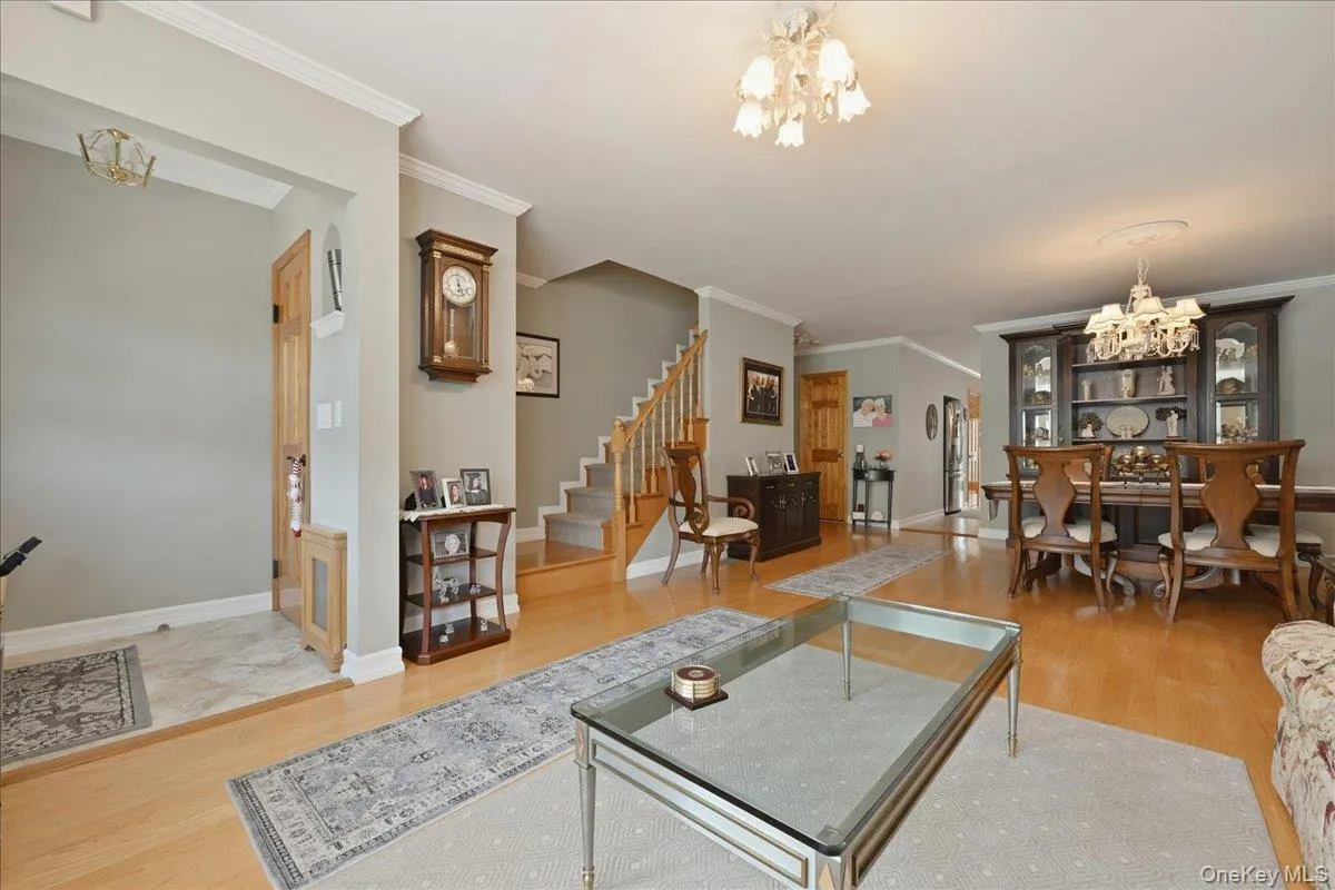 6356 76th Street, New York, NY, 3 Bedrooms Bedrooms, 8 Rooms Rooms,2 BathroomsBathrooms,Residential,For Rent,76th,0,1018566 6356 76th Street, New York, NY, 3 Bedrooms Bedrooms, 8 Rooms Rooms,2 BathroomsBathrooms,Residential,For Rent,76th,0,1018566