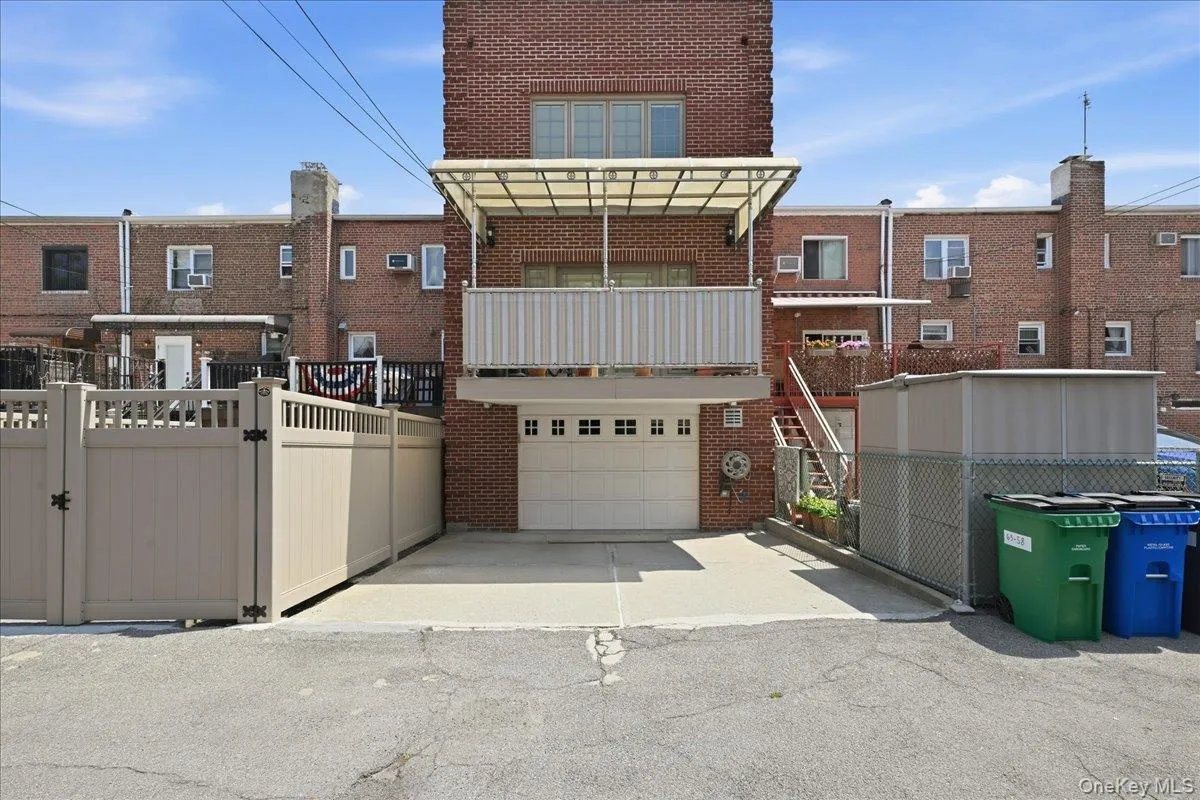 6356 76th Street, New York, NY, 3 Bedrooms Bedrooms, 8 Rooms Rooms,2 BathroomsBathrooms,Residential,For Rent,76th,0,1018566 6356 76th Street, New York, NY, 3 Bedrooms Bedrooms, 8 Rooms Rooms,2 BathroomsBathrooms,Residential,For Rent,76th,0,1018566