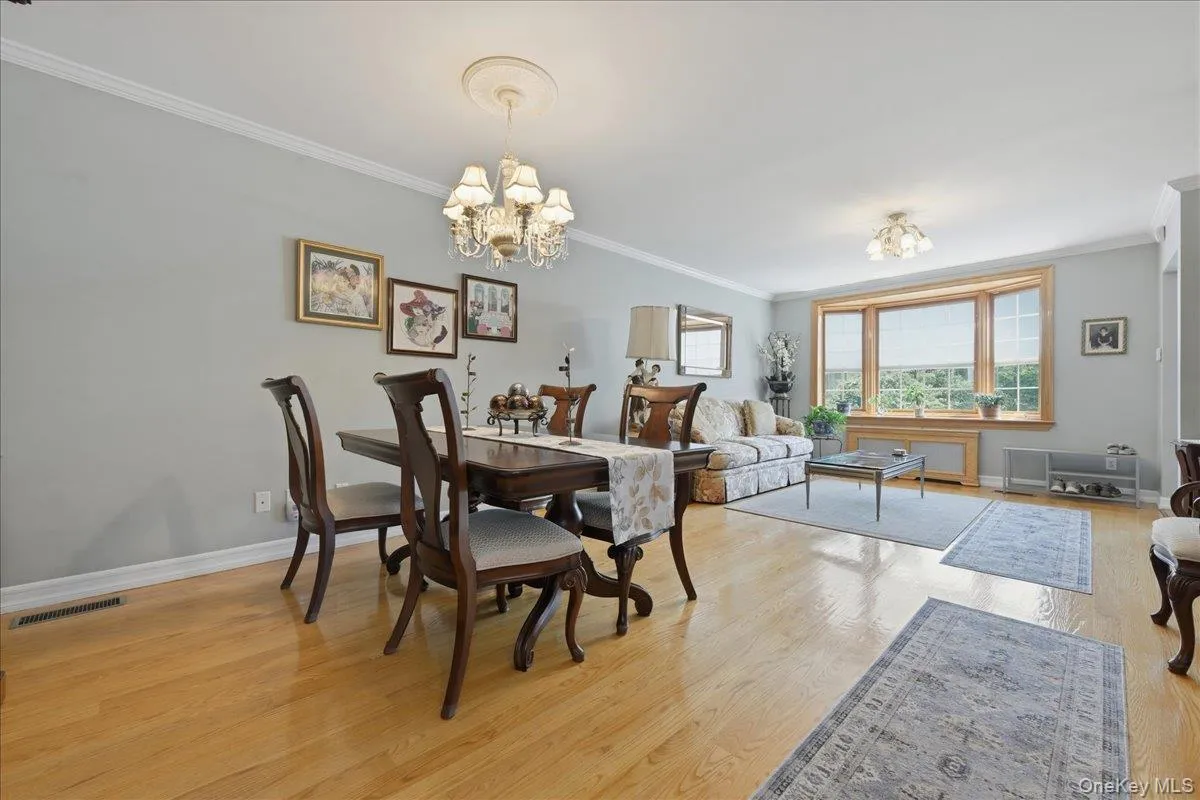 6356 76th Street, New York, NY, 3 Bedrooms Bedrooms, 8 Rooms Rooms,2 BathroomsBathrooms,Residential,For Rent,76th,0,1018566 6356 76th Street, New York, NY, 3 Bedrooms Bedrooms, 8 Rooms Rooms,2 BathroomsBathrooms,Residential,For Rent,76th,0,1018566