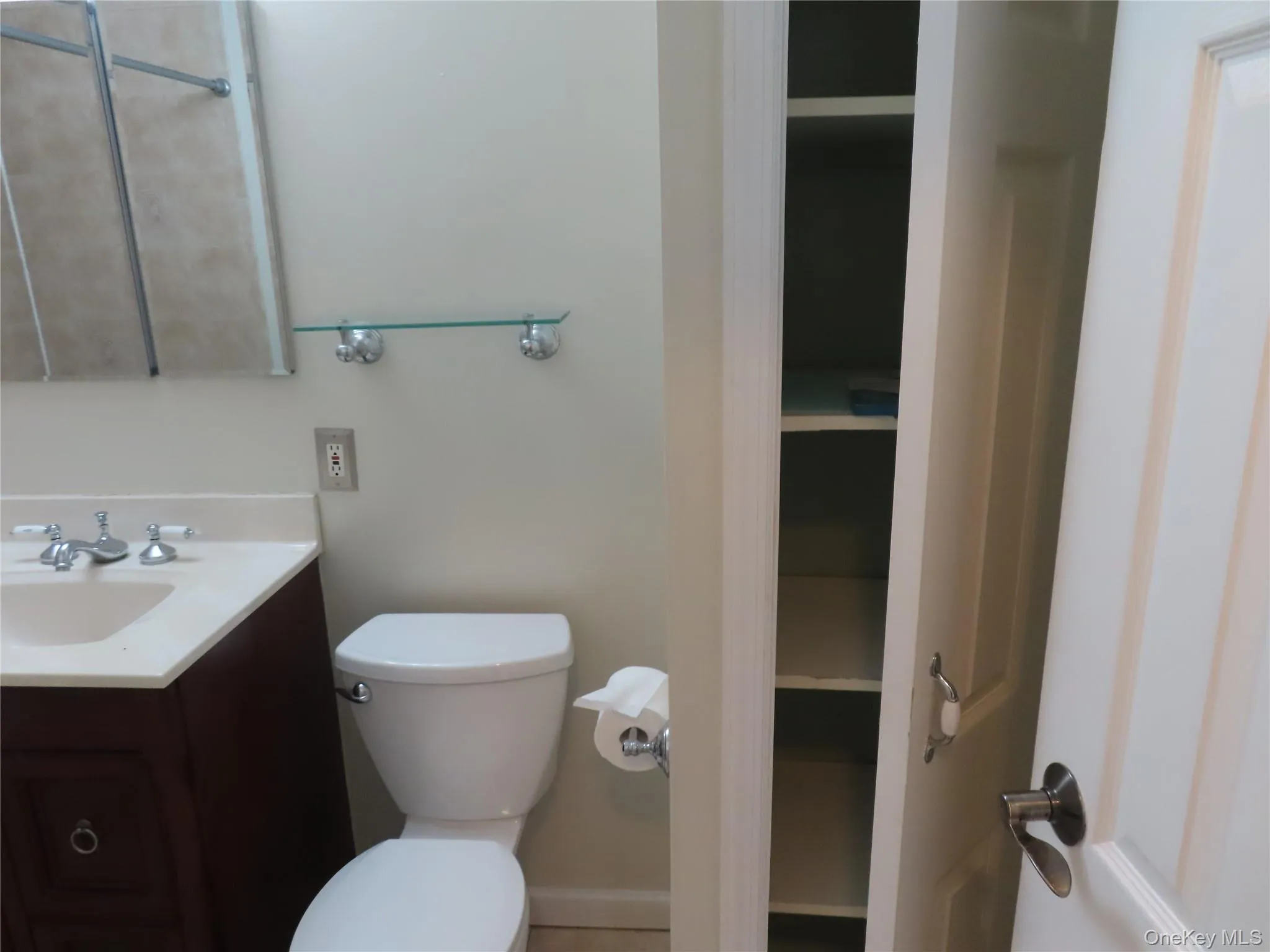 103 Mariners Way, Babylon, NY, 1 Bedroom Bedrooms, 3 Rooms Rooms,1 BathroomBathrooms,Residential,For Rent,Mariners,0,1018567 103 Mariners Way, Babylon, NY, 1 Bedroom Bedrooms, 3 Rooms Rooms,1 BathroomBathrooms,Residential,For Rent,Mariners,0,1018567