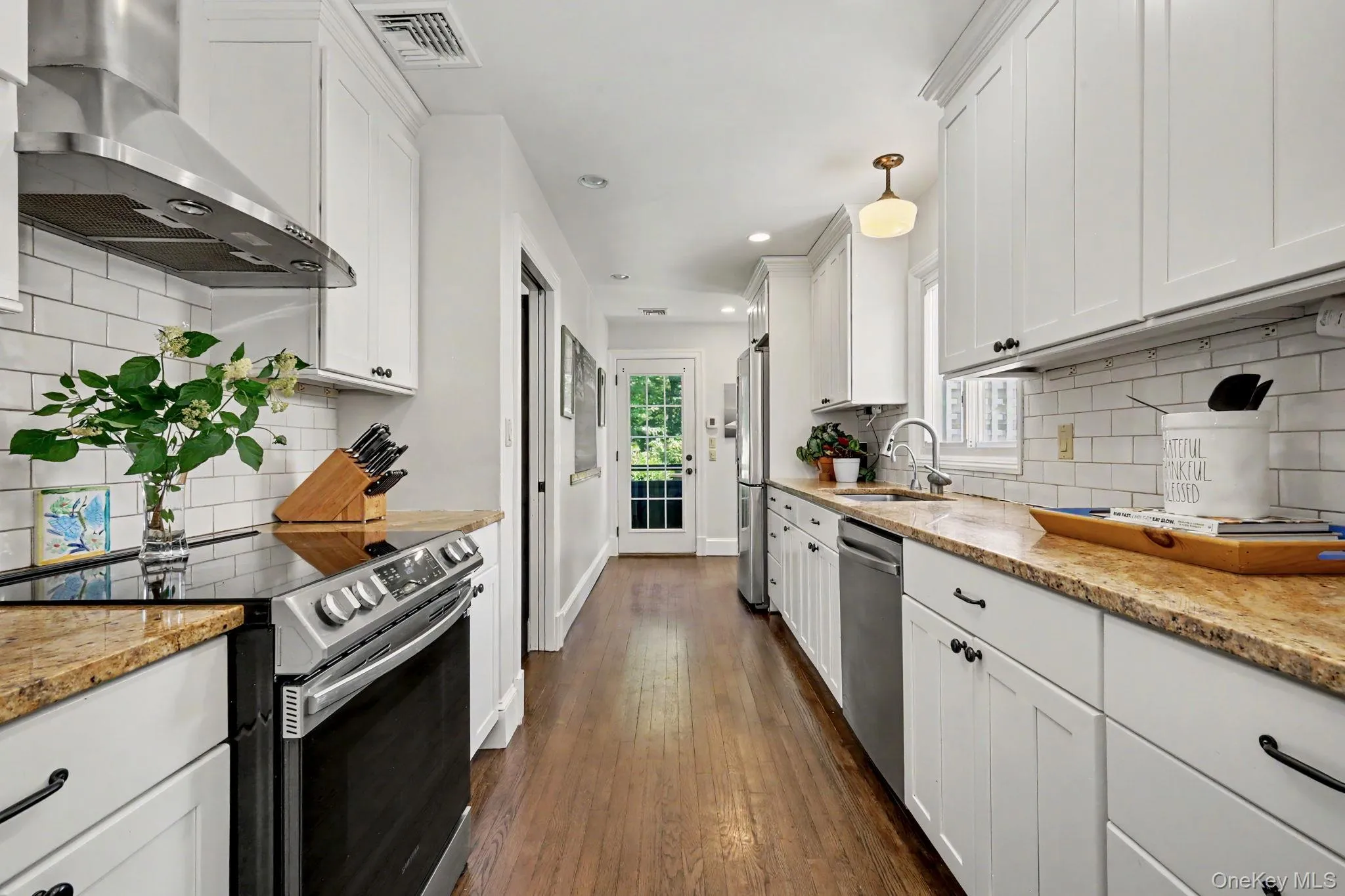 10 Apple Tree Lane, Pound Ridge, NY, 4 Bedrooms Bedrooms, 9 Rooms Rooms,3 BathroomsBathrooms,Residential,For Rent,Apple Tree,0,1018569 10 Apple Tree Lane, Pound Ridge, NY, 4 Bedrooms Bedrooms, 9 Rooms Rooms,3 BathroomsBathrooms,Residential,For Rent,Apple Tree,0,1018569
